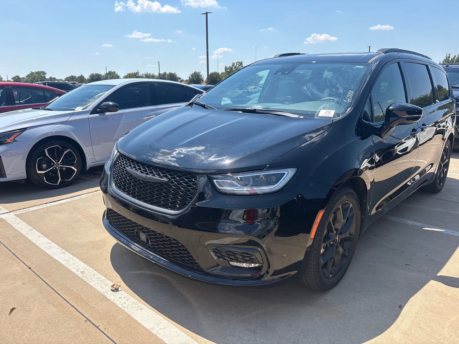 2025 Chrysler Pacifica  Limited FWD