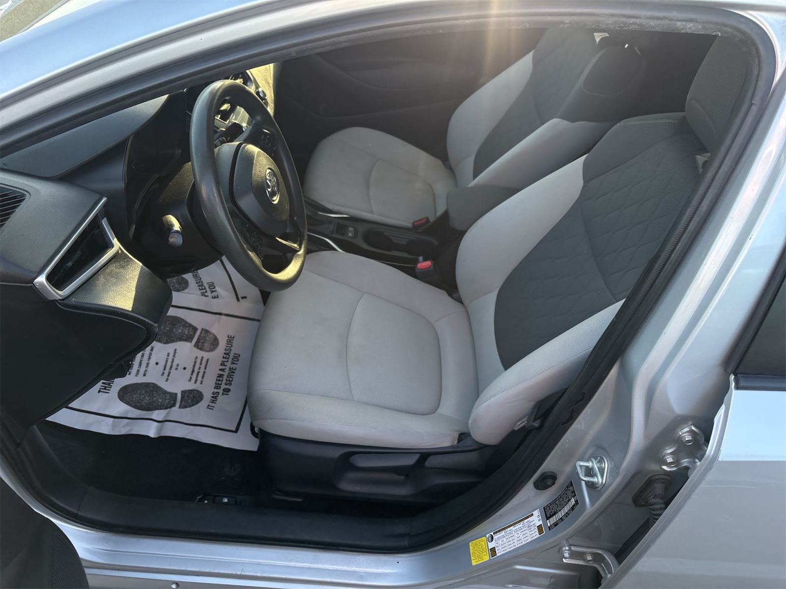 2022 Toyota Corolla  LE FWD