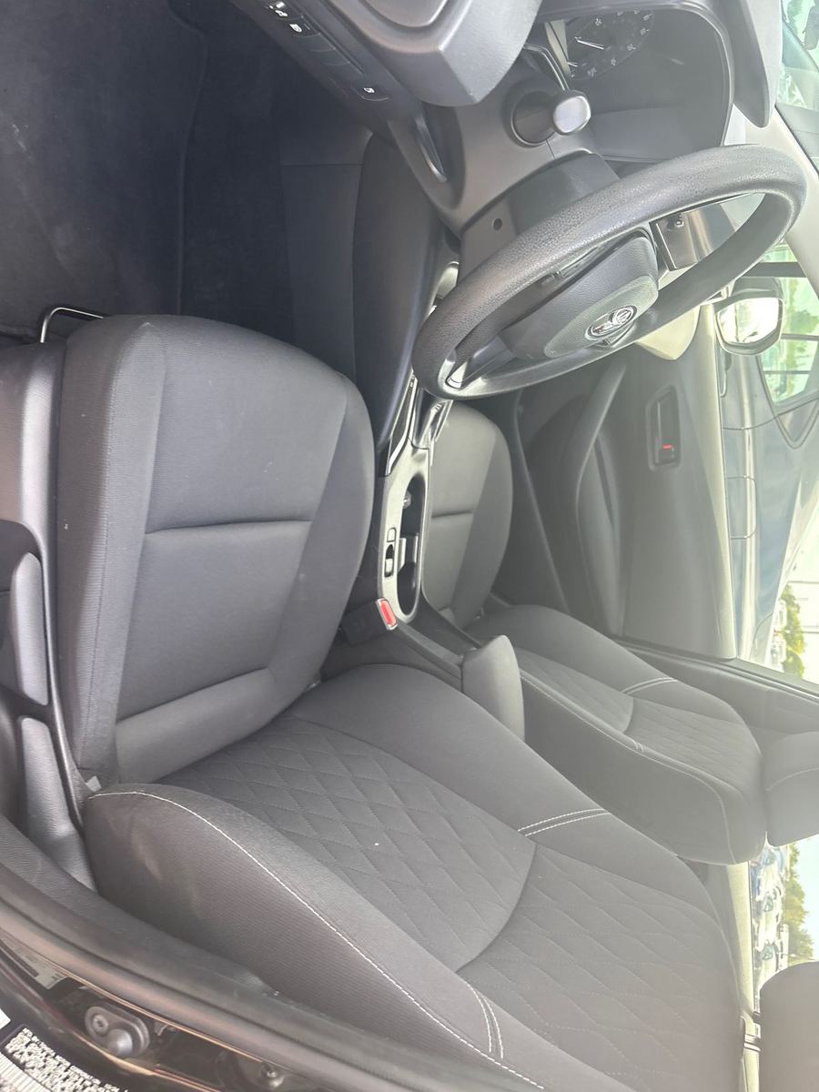 2025 Toyota Corolla   FWD