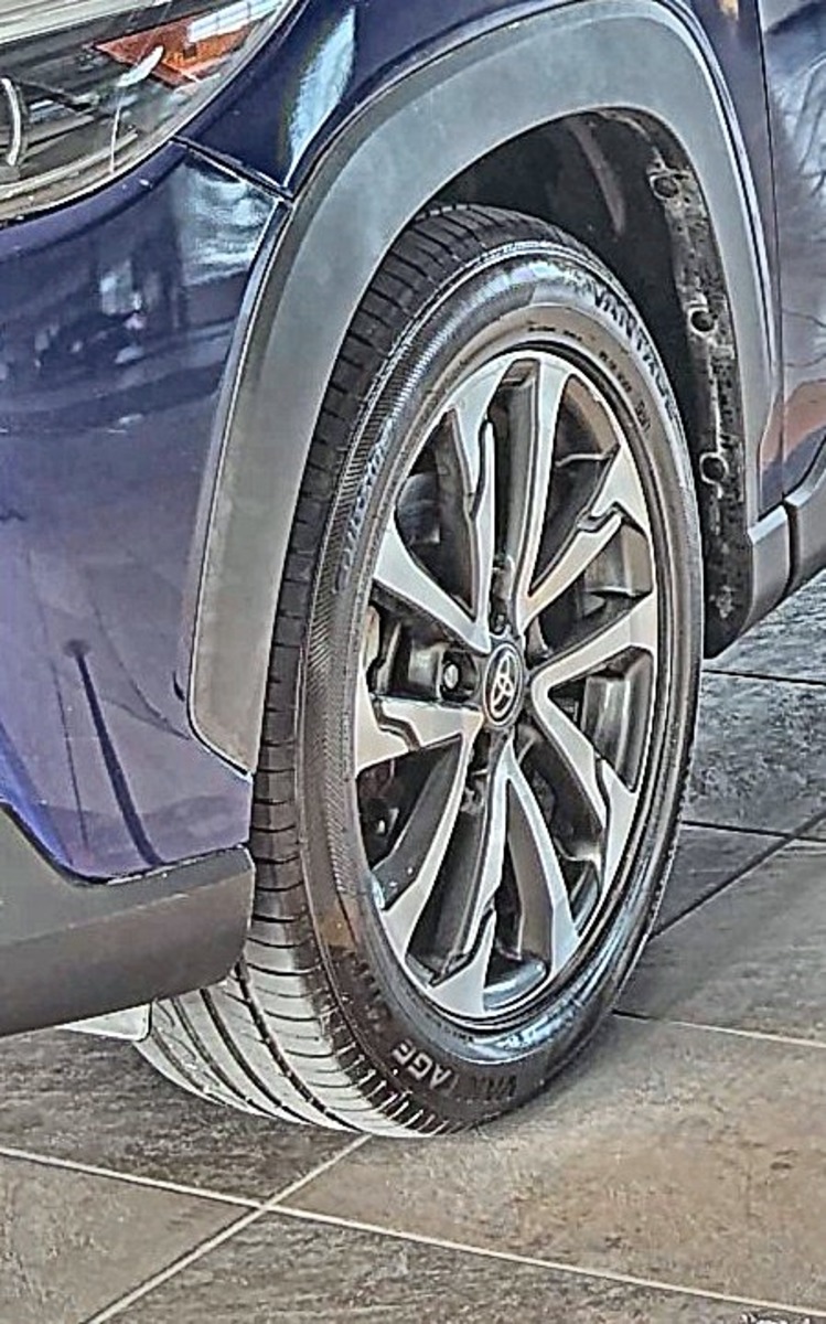 2023 Toyota Corolla  XLE FWD