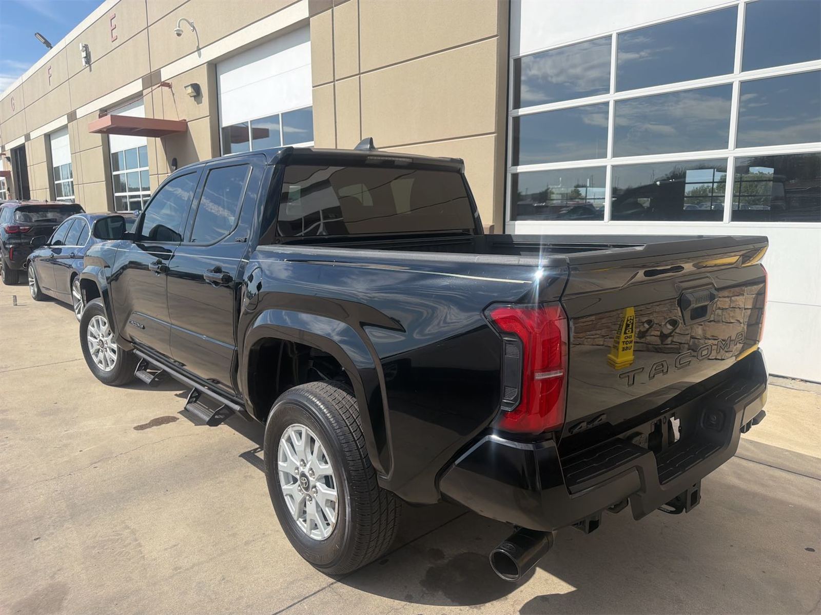 2025 Toyota Tacoma  SR5 AWD