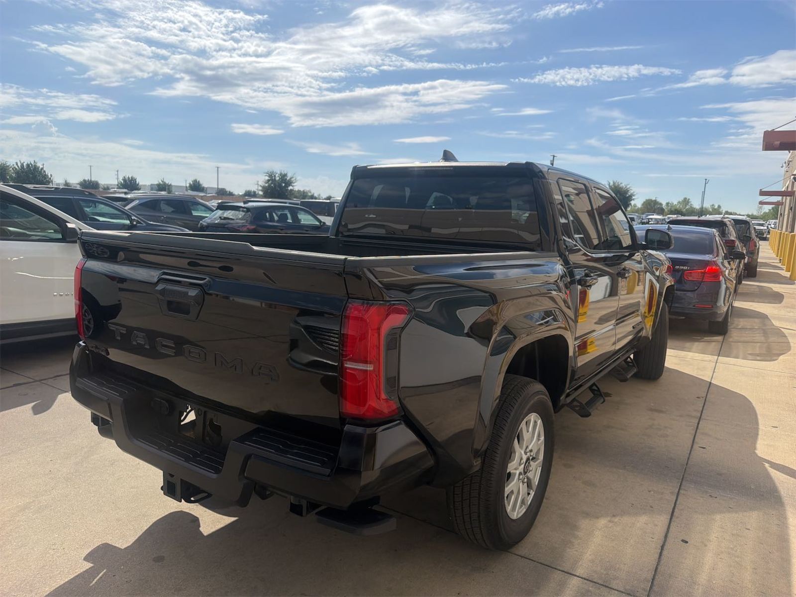 2025 Toyota Tacoma  SR5 AWD