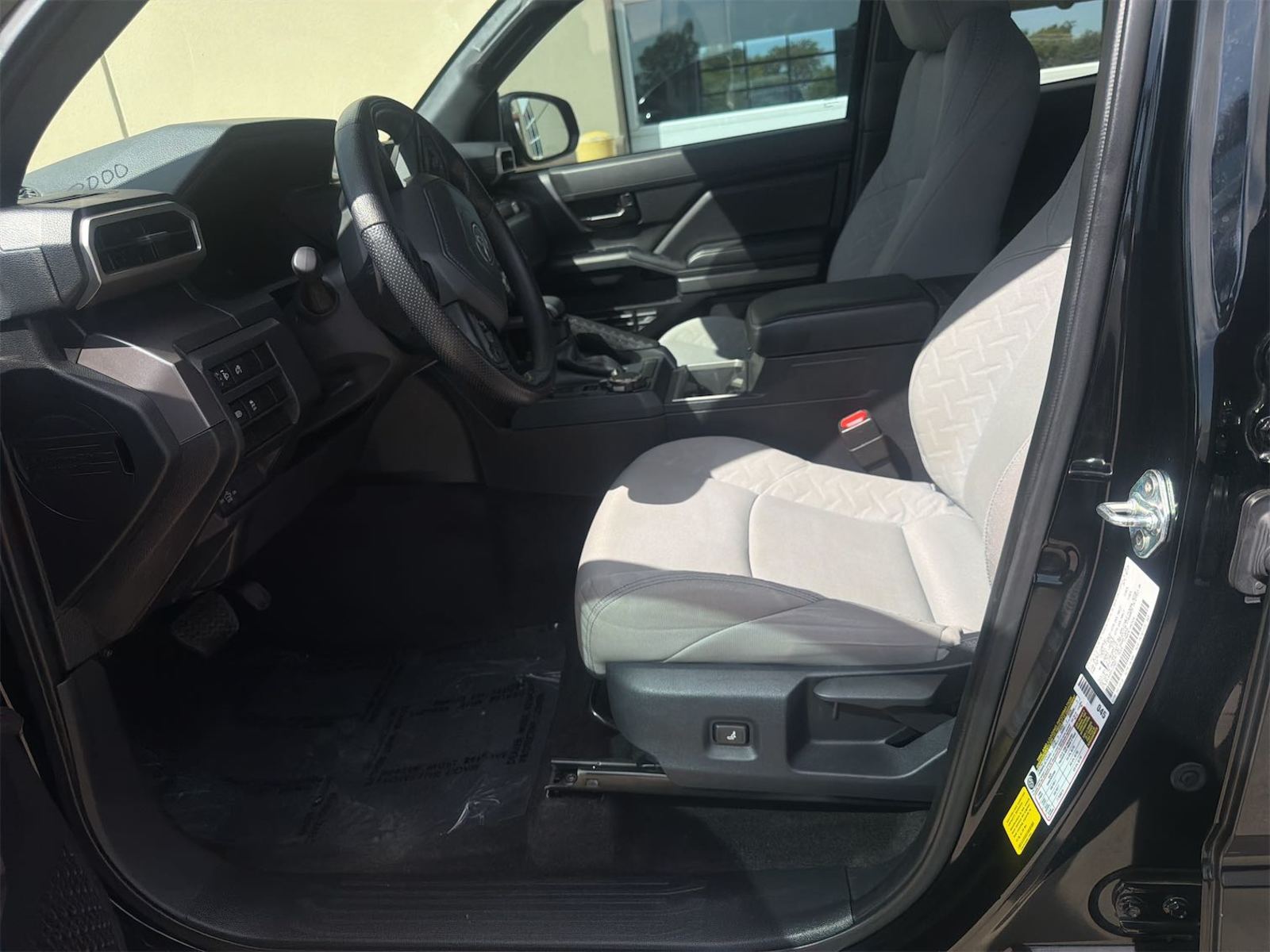 2025 Toyota Tacoma  SR5 AWD