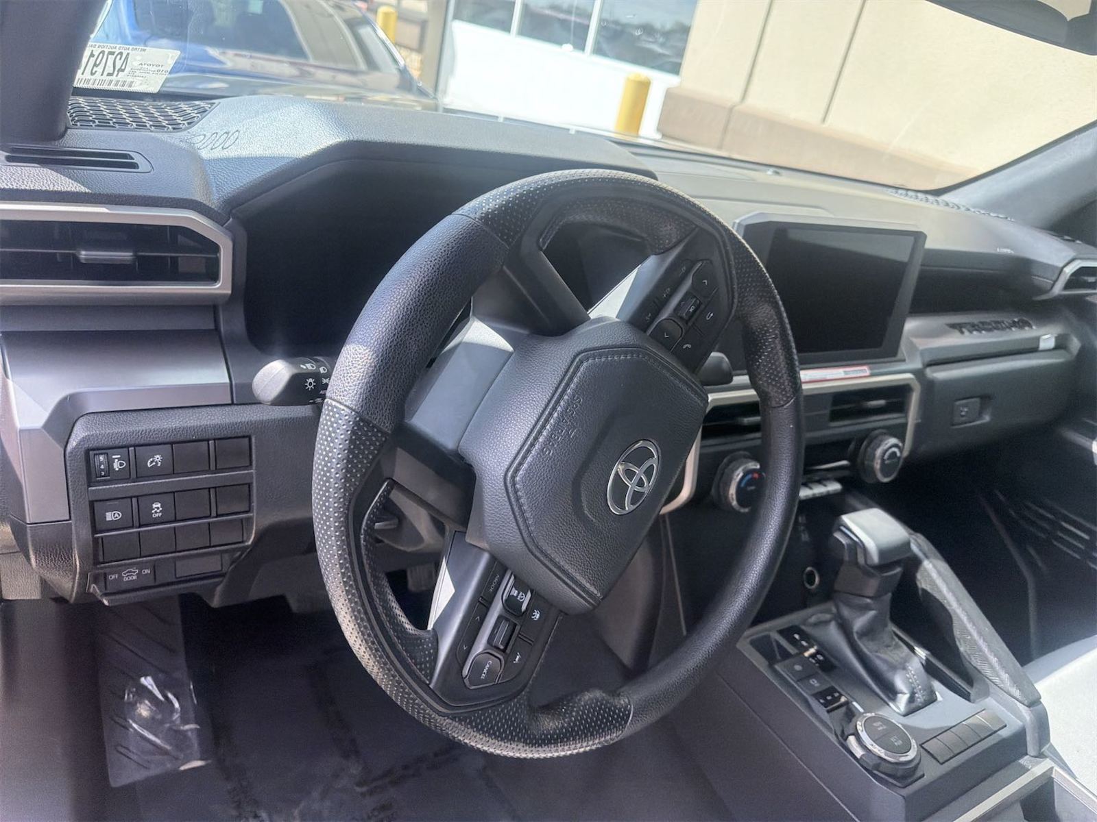 2025 Toyota Tacoma  SR5 AWD