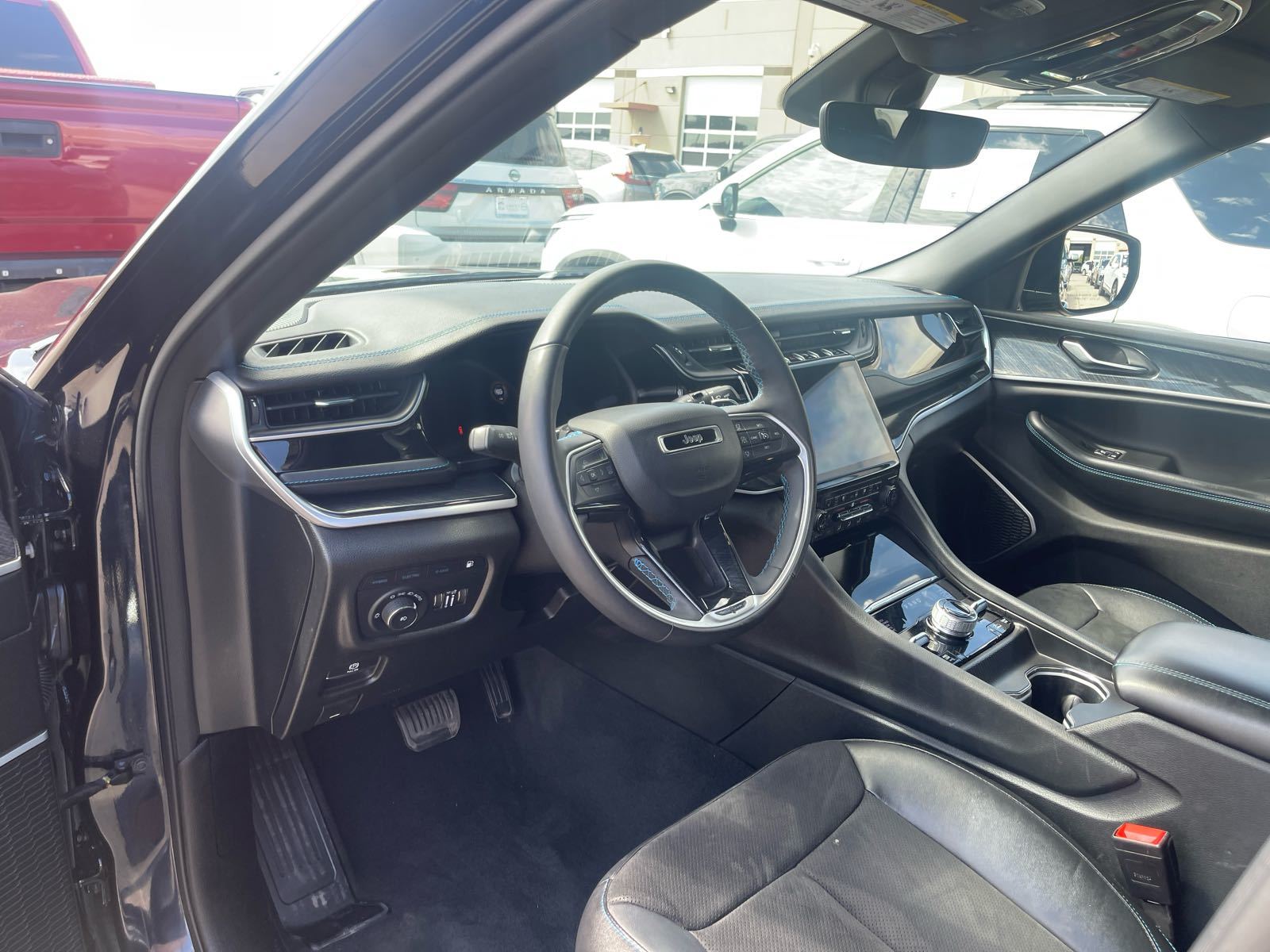 2024 Jeep Grand Cherokee   AWD