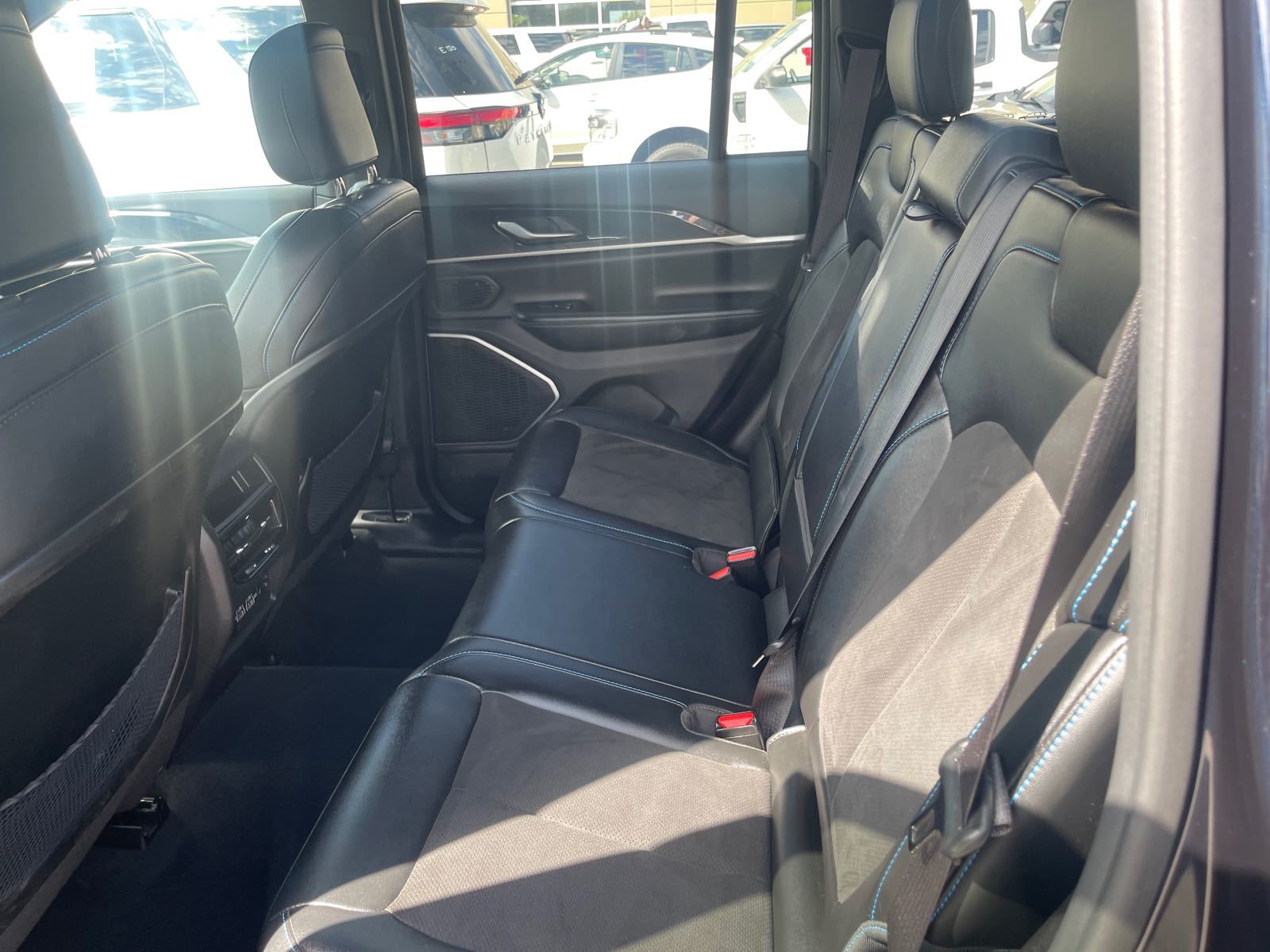2024 Jeep Grand Cherokee   AWD