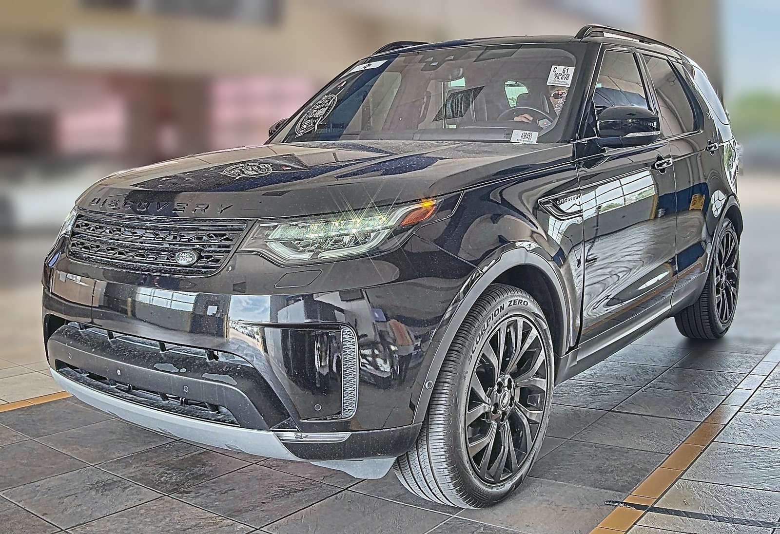 2020 Land Rover Discovery  HSE Luxury AWD