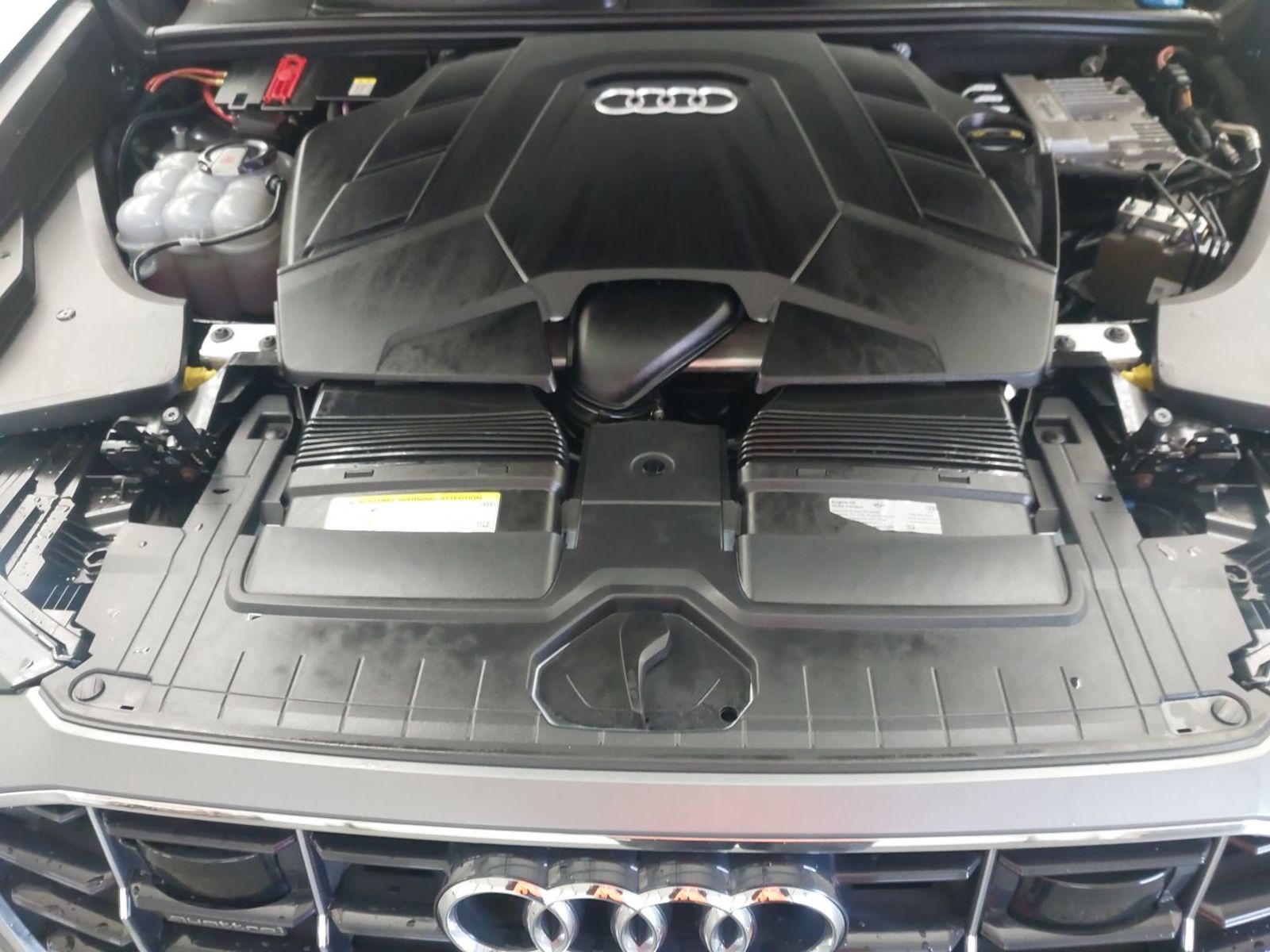 2019 Audi Q8  Prestige AWD