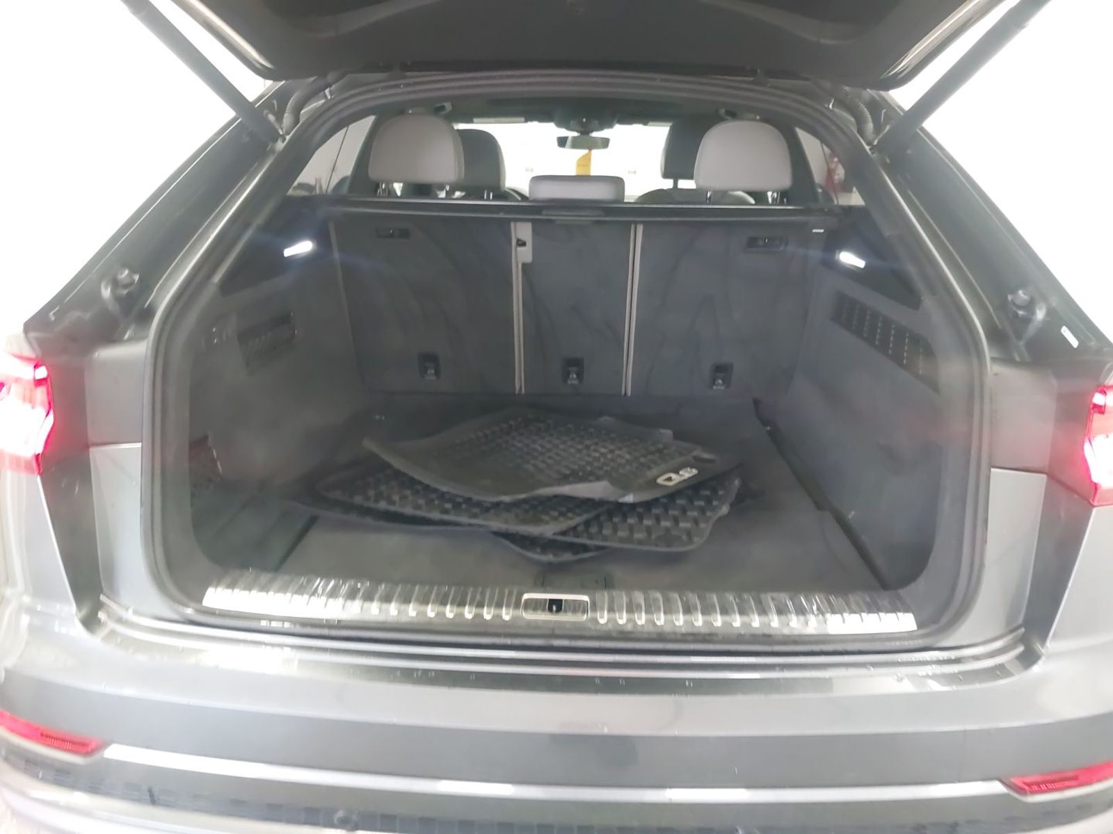 2019 Audi Q8  Prestige AWD