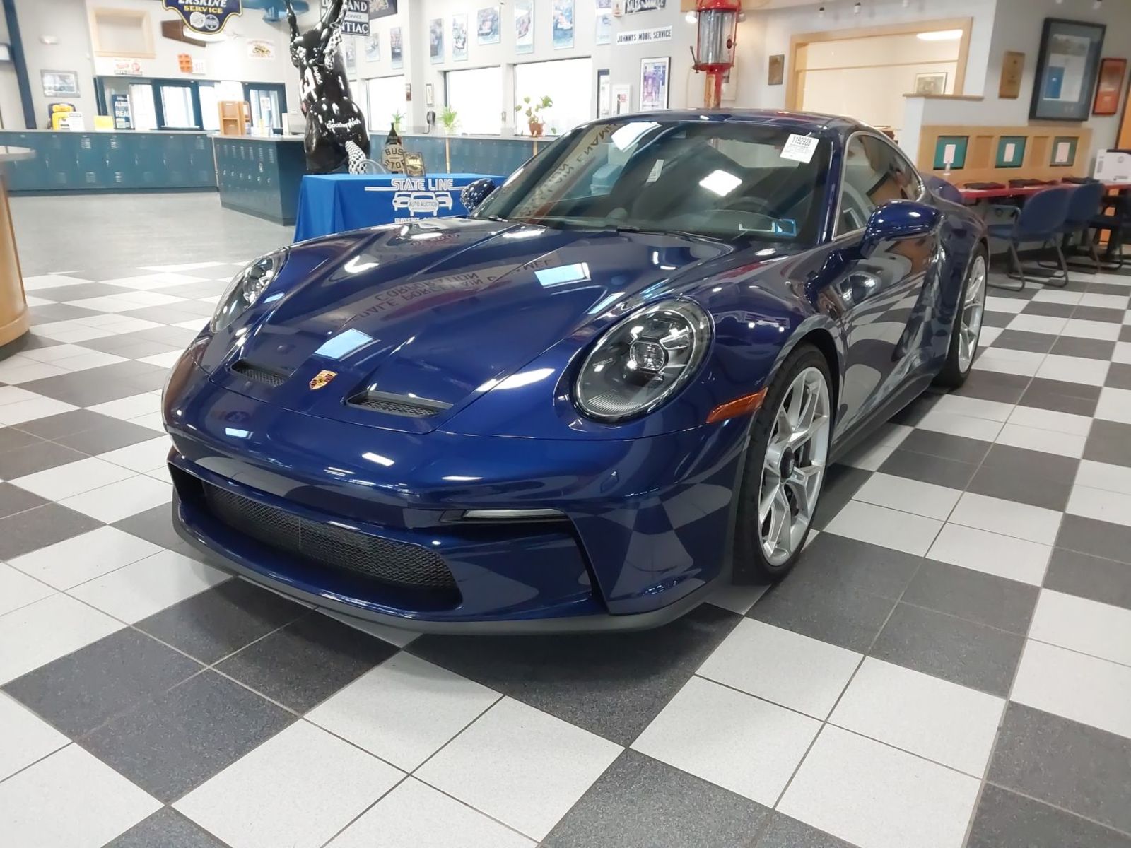 2022 Porsche 911   RWD