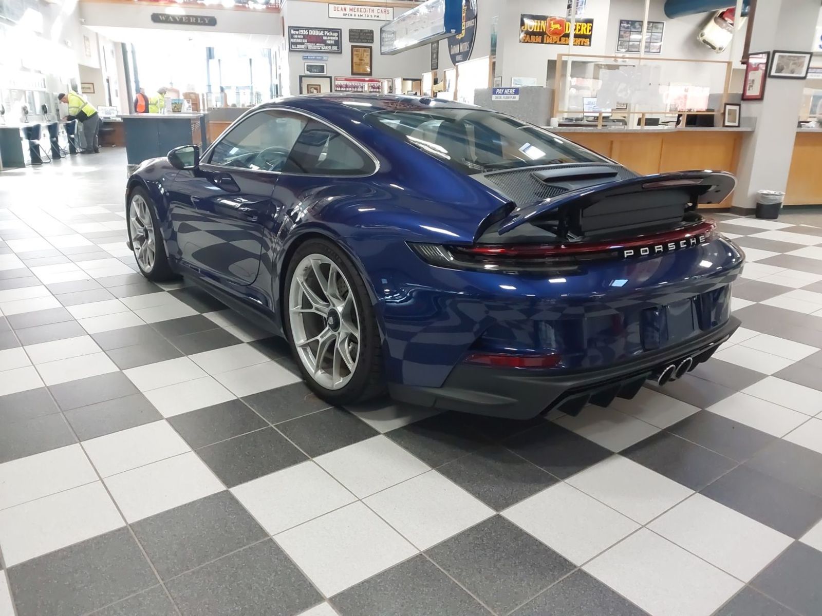 2022 Porsche 911   RWD