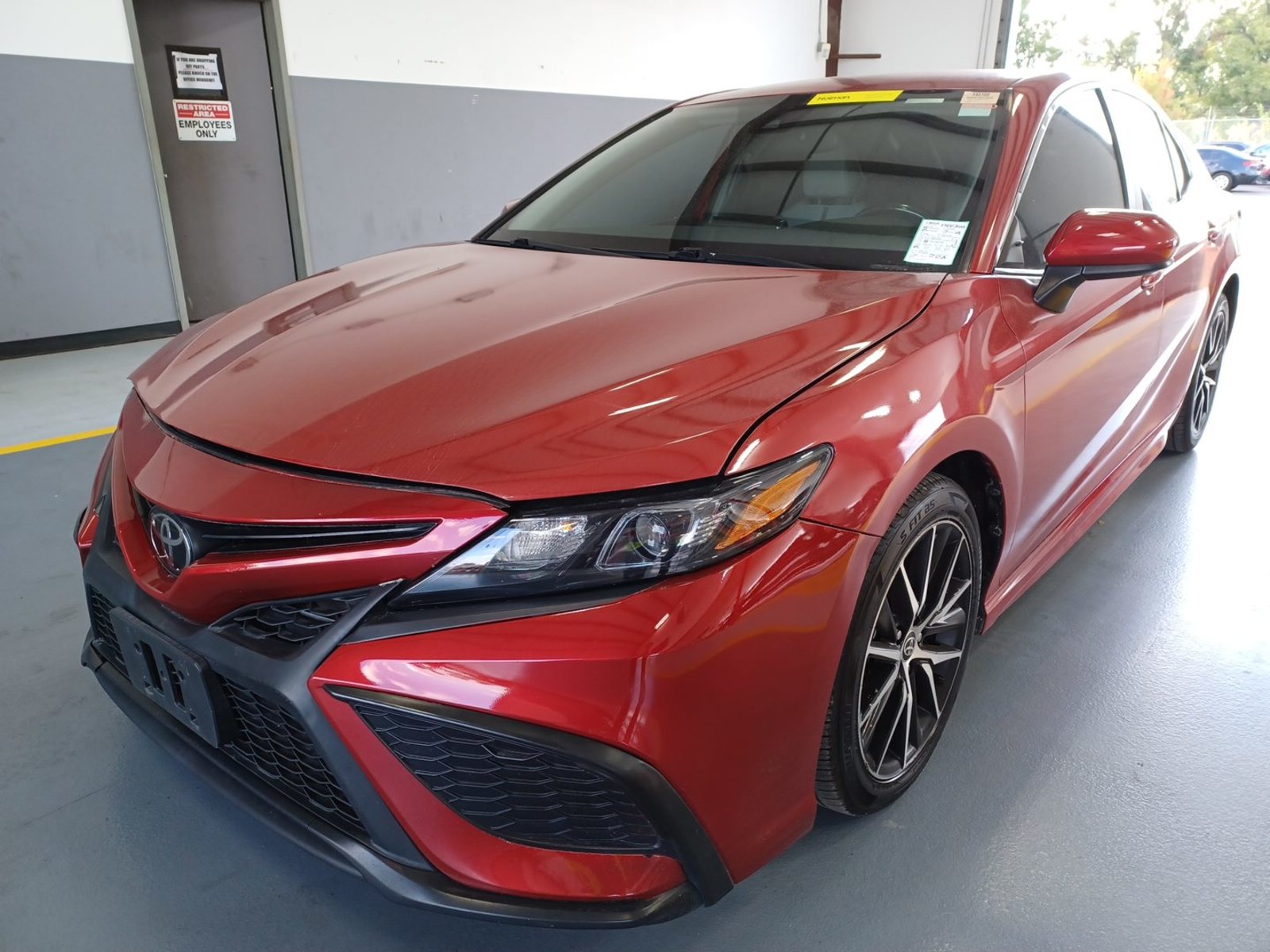 2021 Toyota Camry  SE FWD