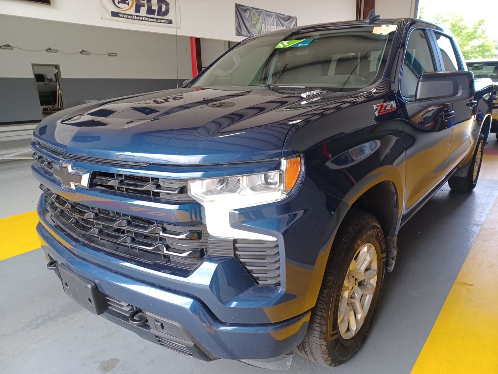 2023 Chevrolet Silverado 1500  RST AWD