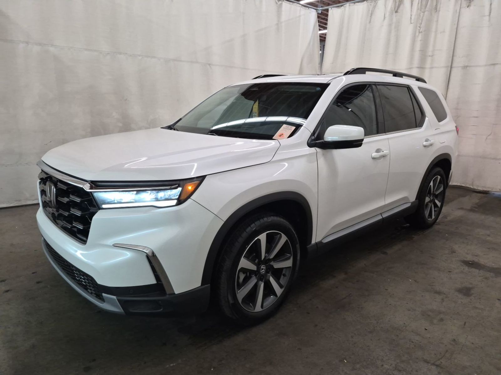 2025 Honda Pilot  Touring FWD