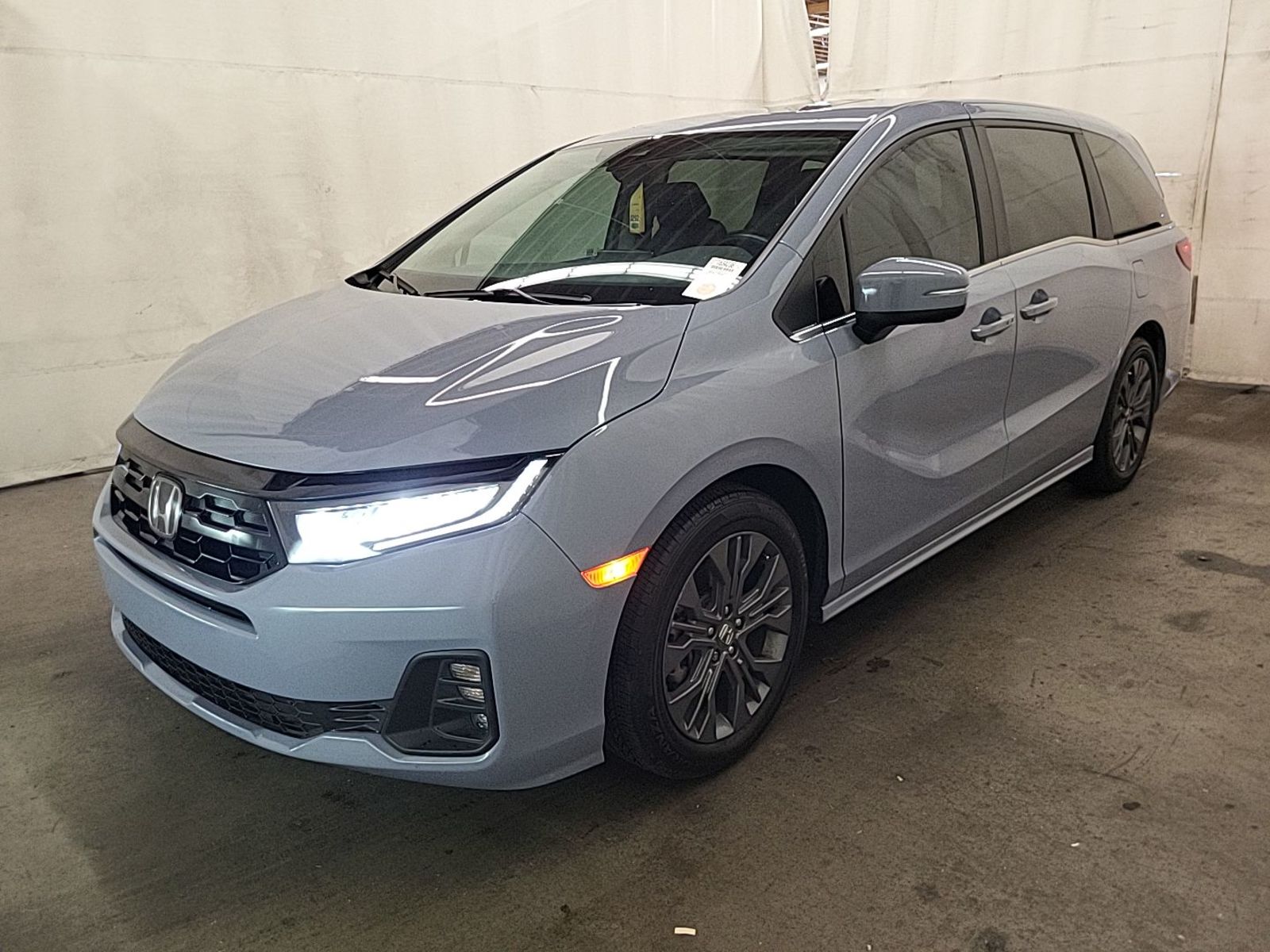 2025 Honda Odyssey  Touring FWD