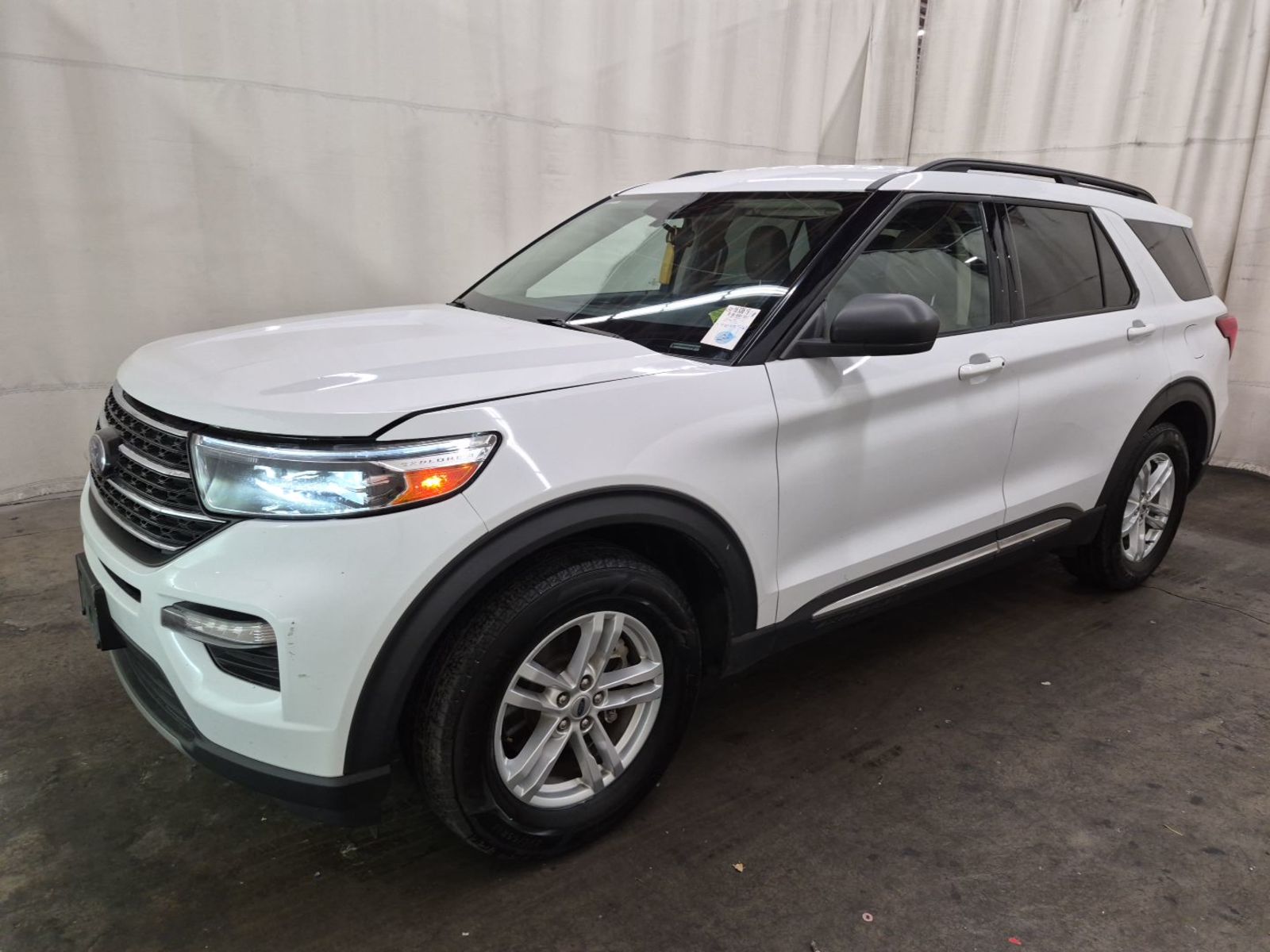 2023 Ford Explorer  XLT RWD