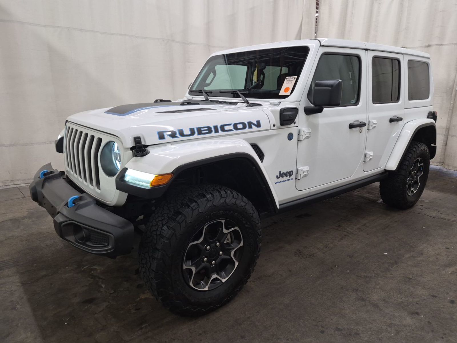 2023 Jeep Wrangler   AWD
