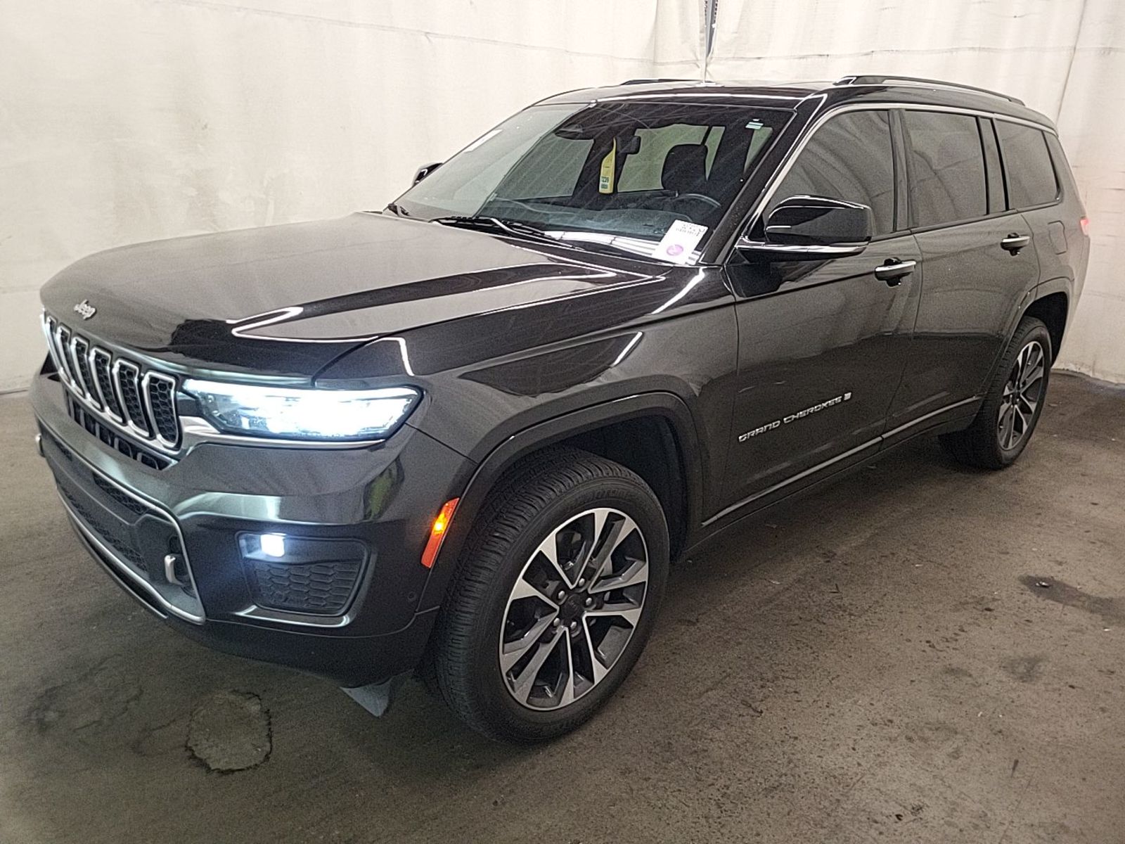 2022 Jeep Grand Cherokee  Overland AWD