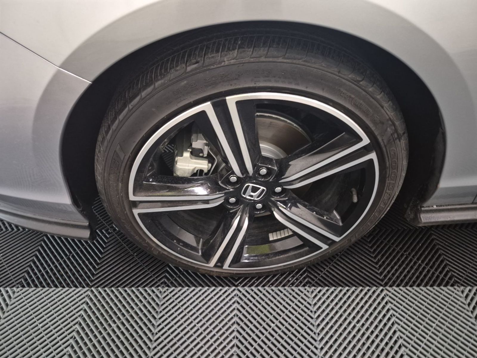2025 Honda Accord Hybrid   FWD