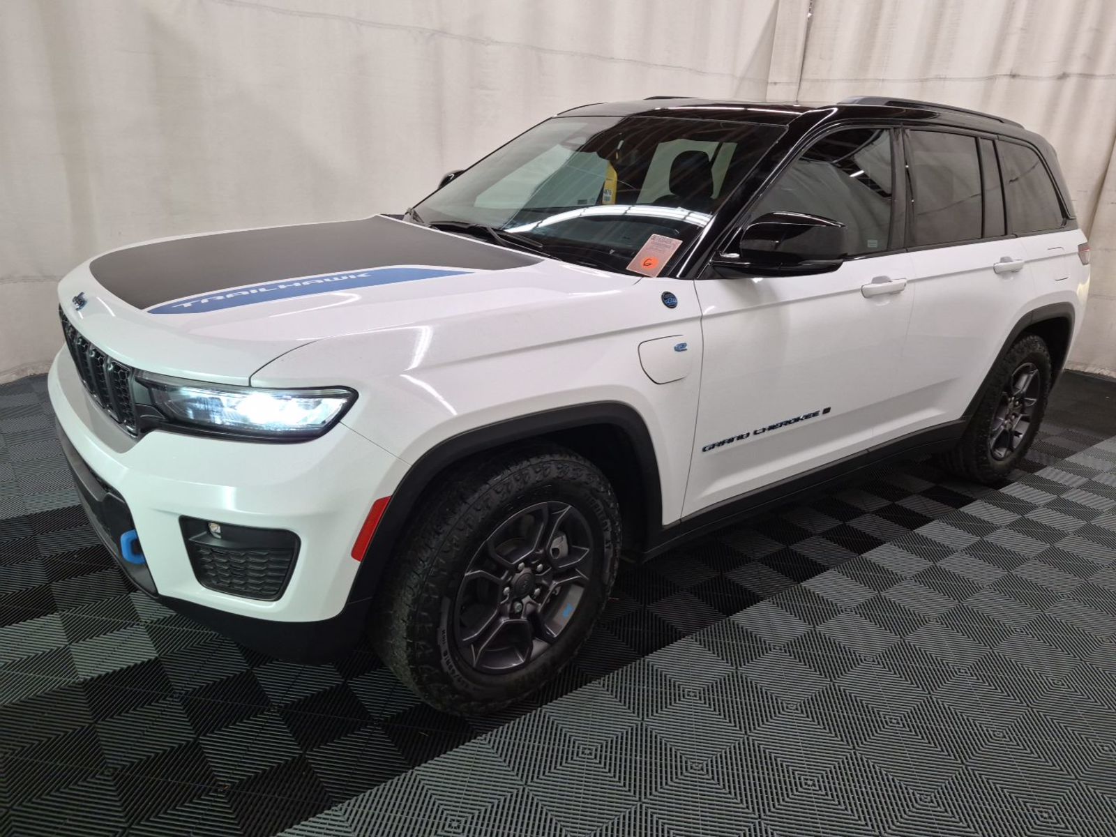 2024 Jeep Grand Cherokee   AWD