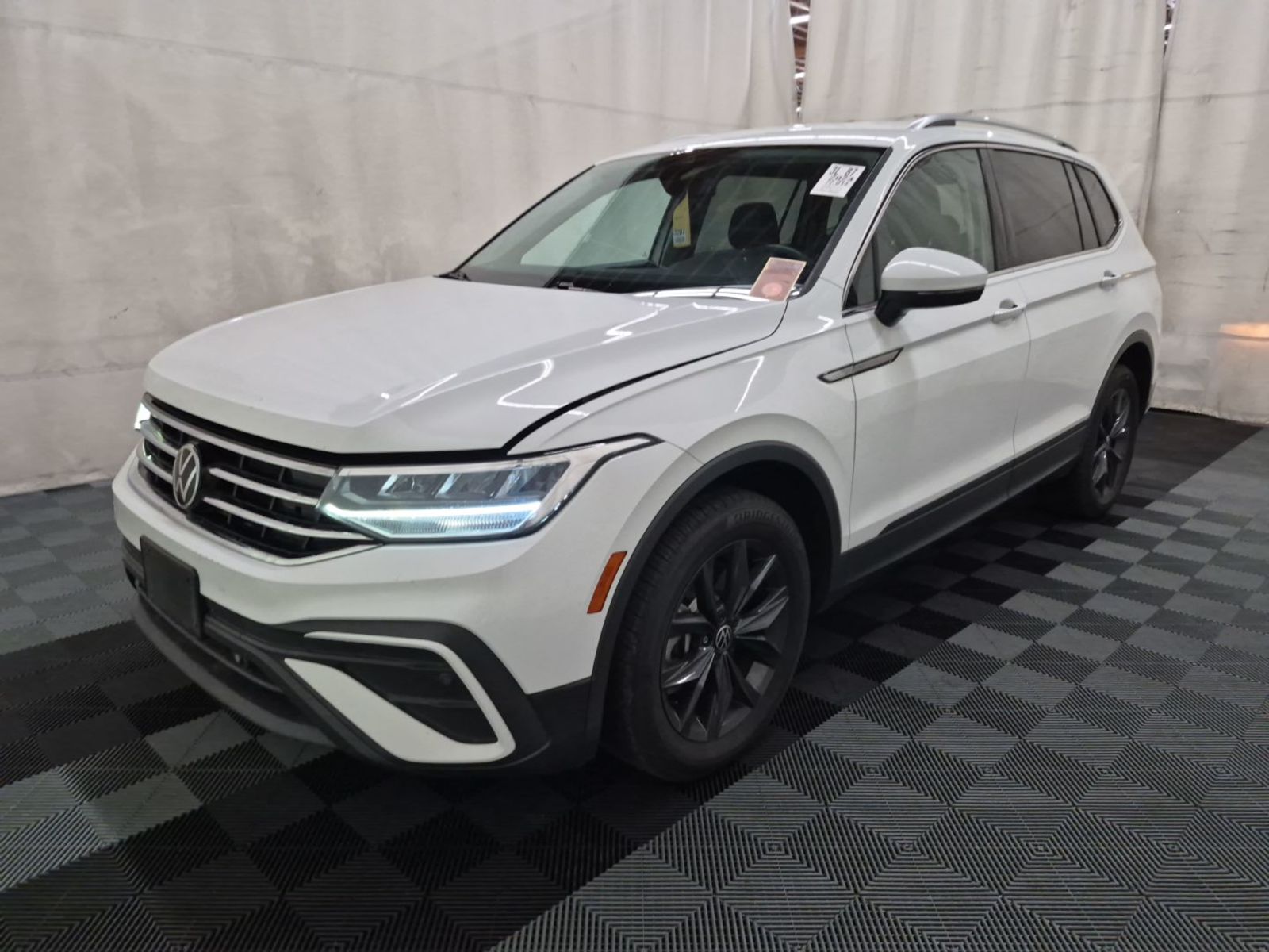 2024 Volkswagen Tiguan  SE AWD
