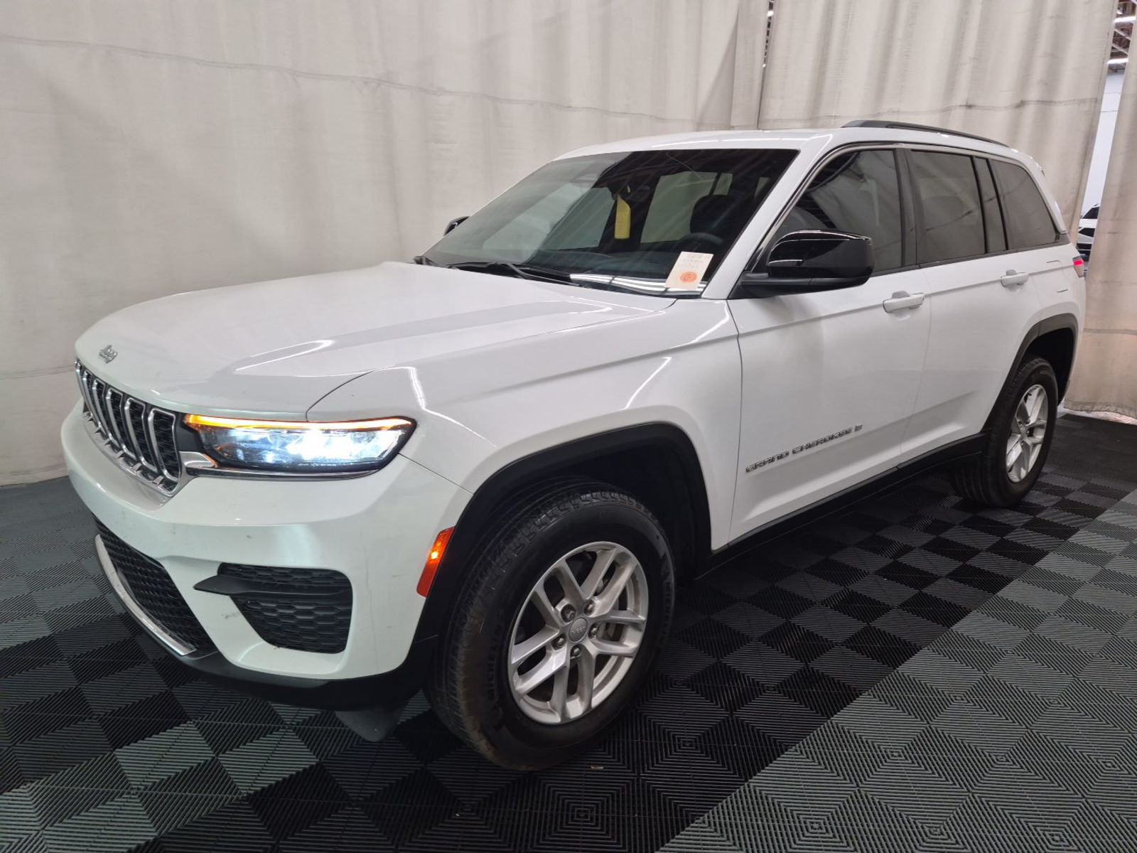 2025 Jeep Grand Cherokee  Laredo X RWD