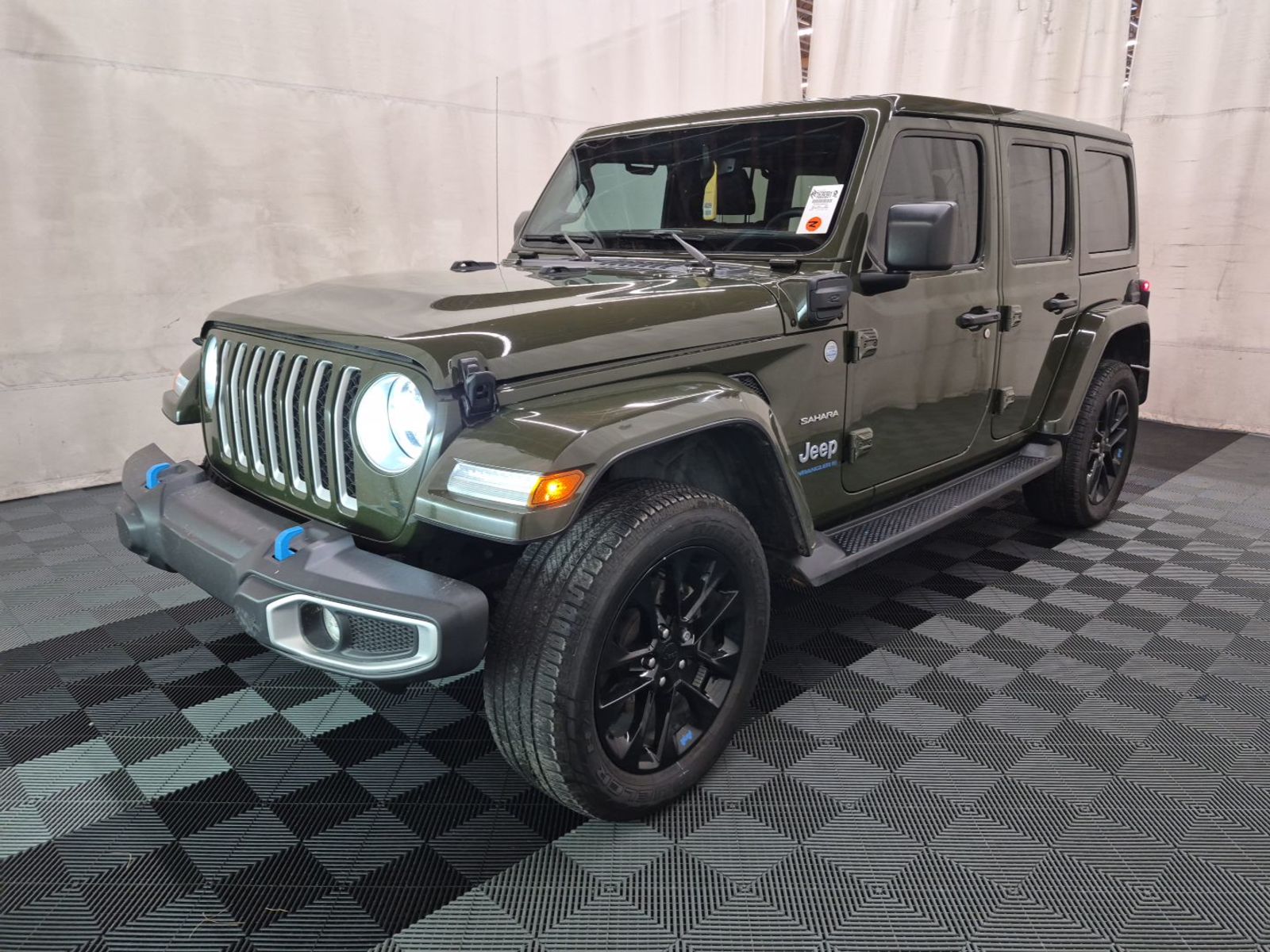 2023 Jeep Wrangler   AWD
