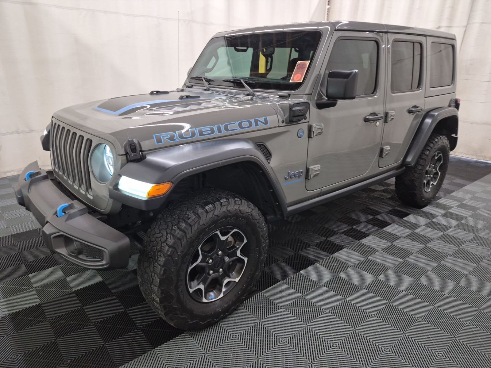 2023 Jeep Wrangler   AWD