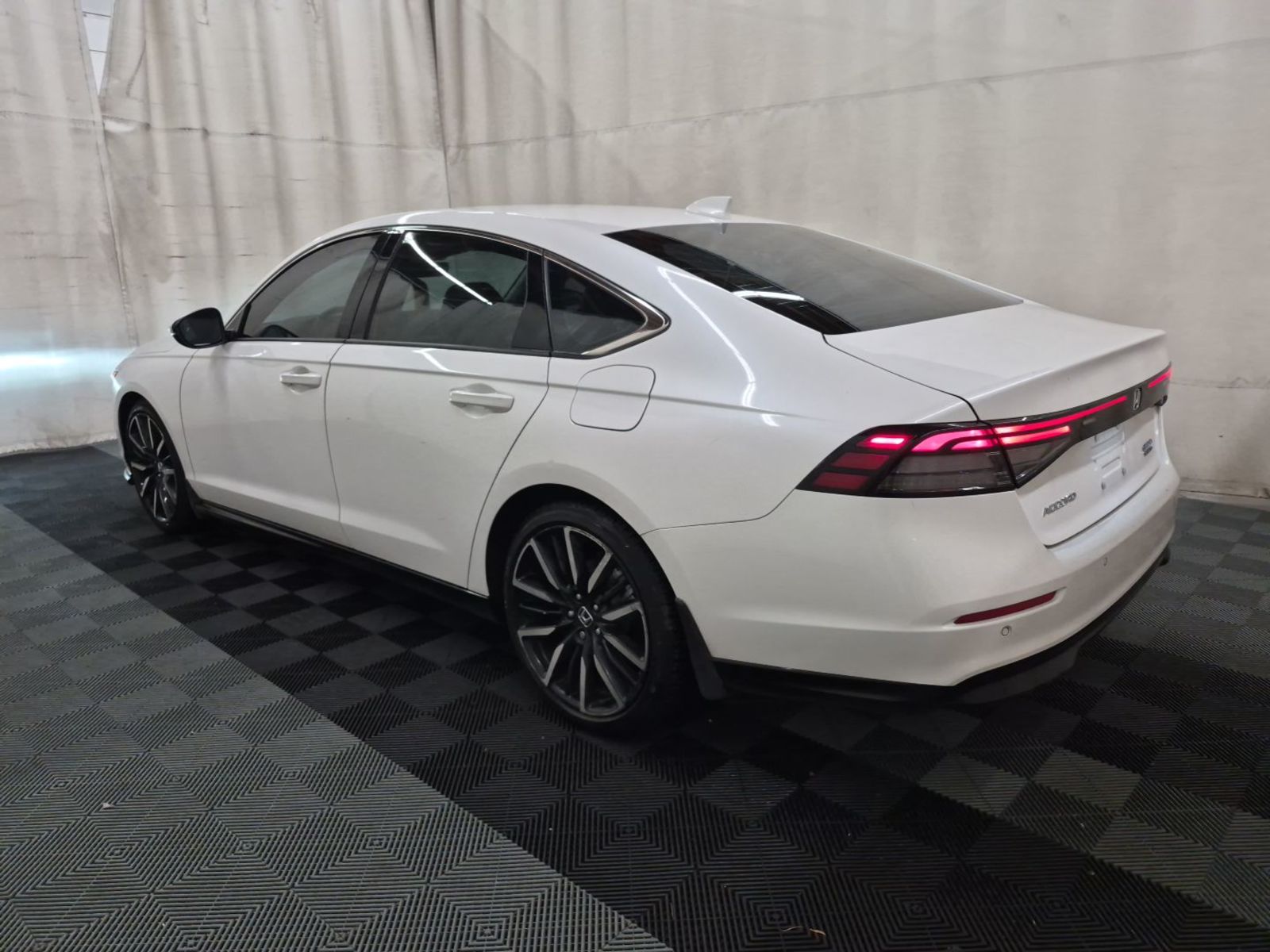 2025 Honda Accord Hybrid   FWD