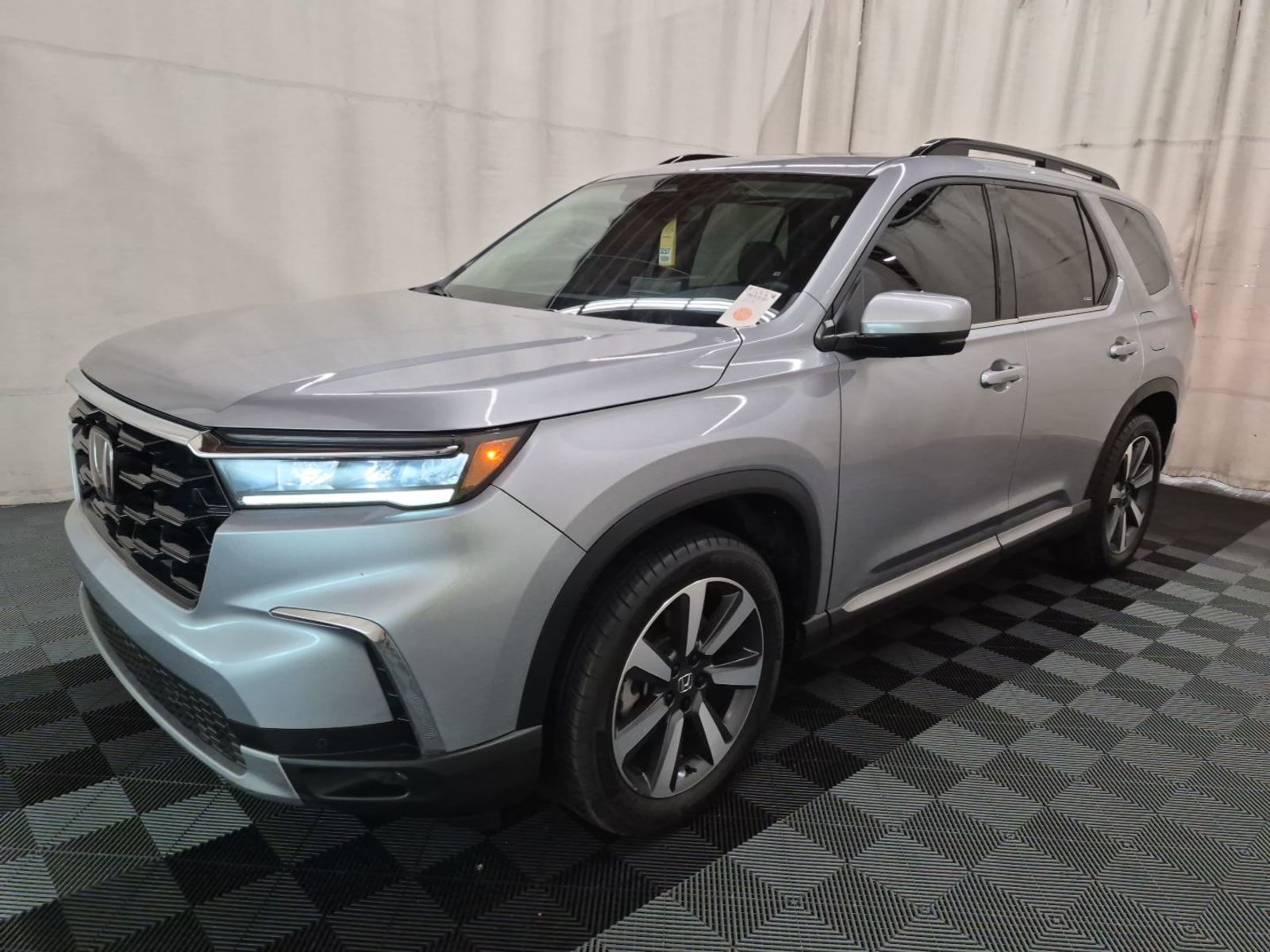 2025 Honda Pilot  Touring FWD