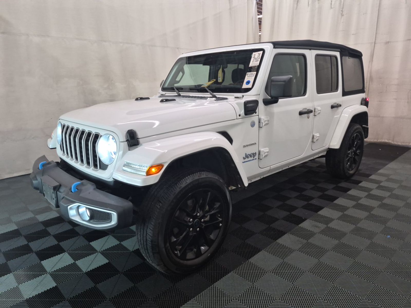 2024 Jeep Wrangler   AWD