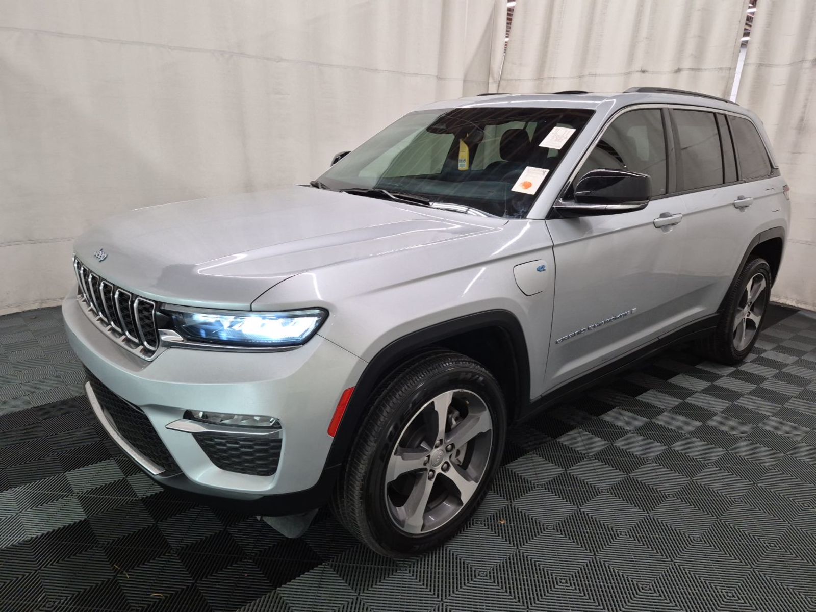 2024 Jeep Grand Cherokee   AWD