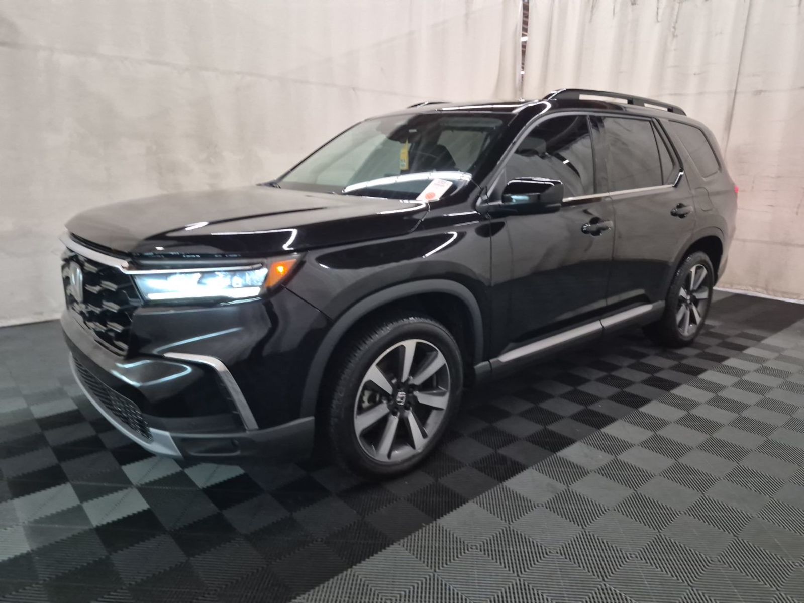 2025 Honda Pilot  Touring AWD