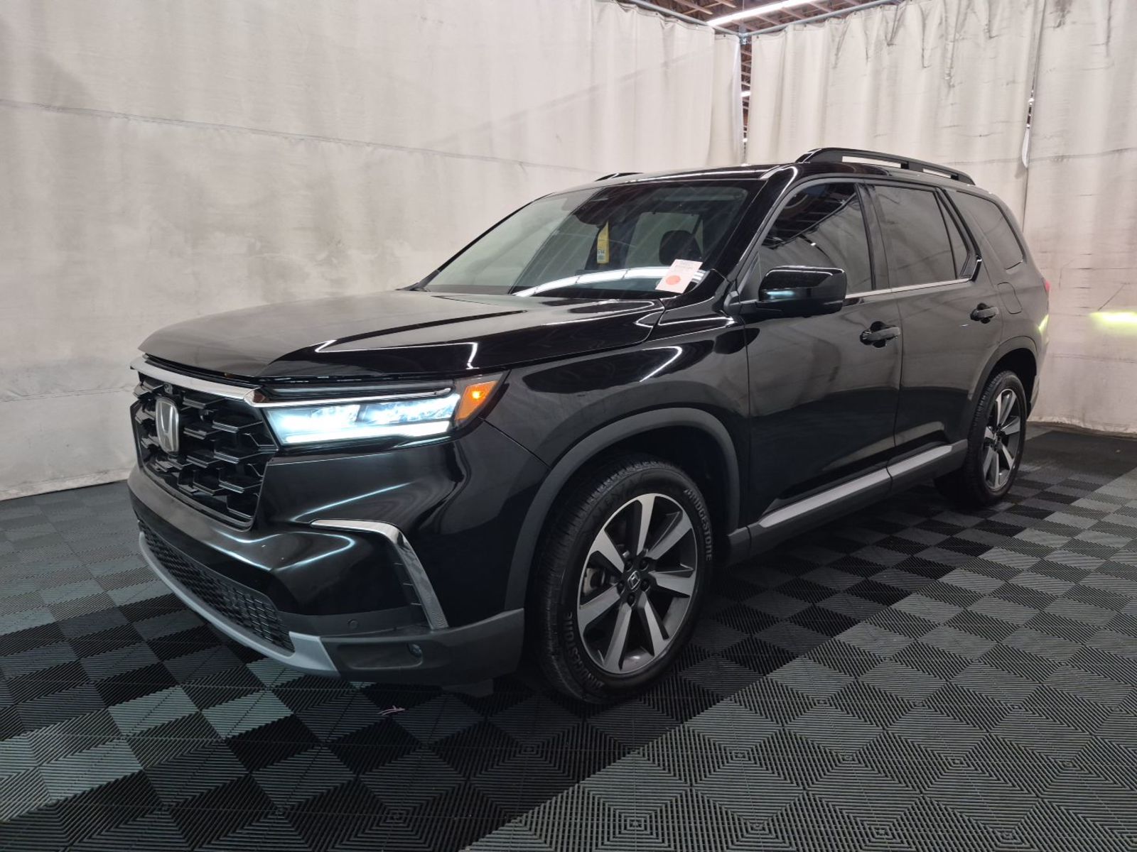 2025 Honda Pilot  Elite AWD