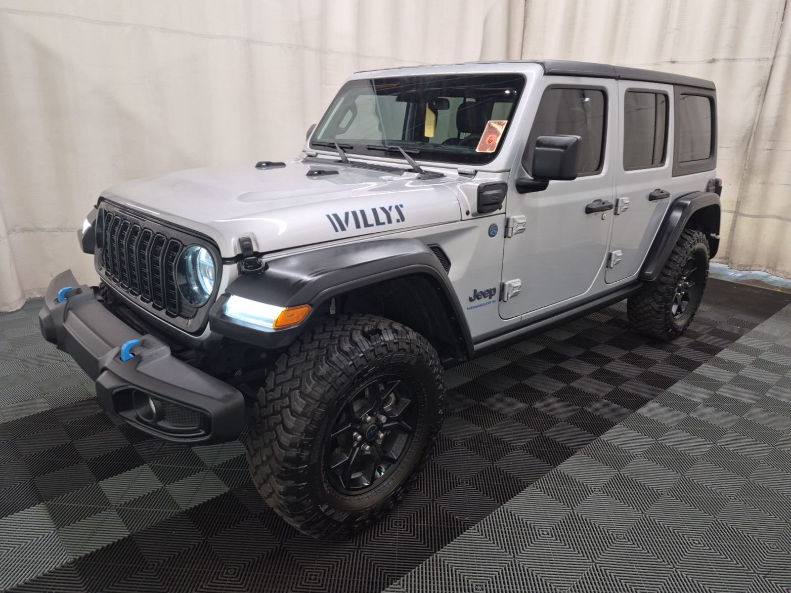 2024 Jeep Wrangler   AWD