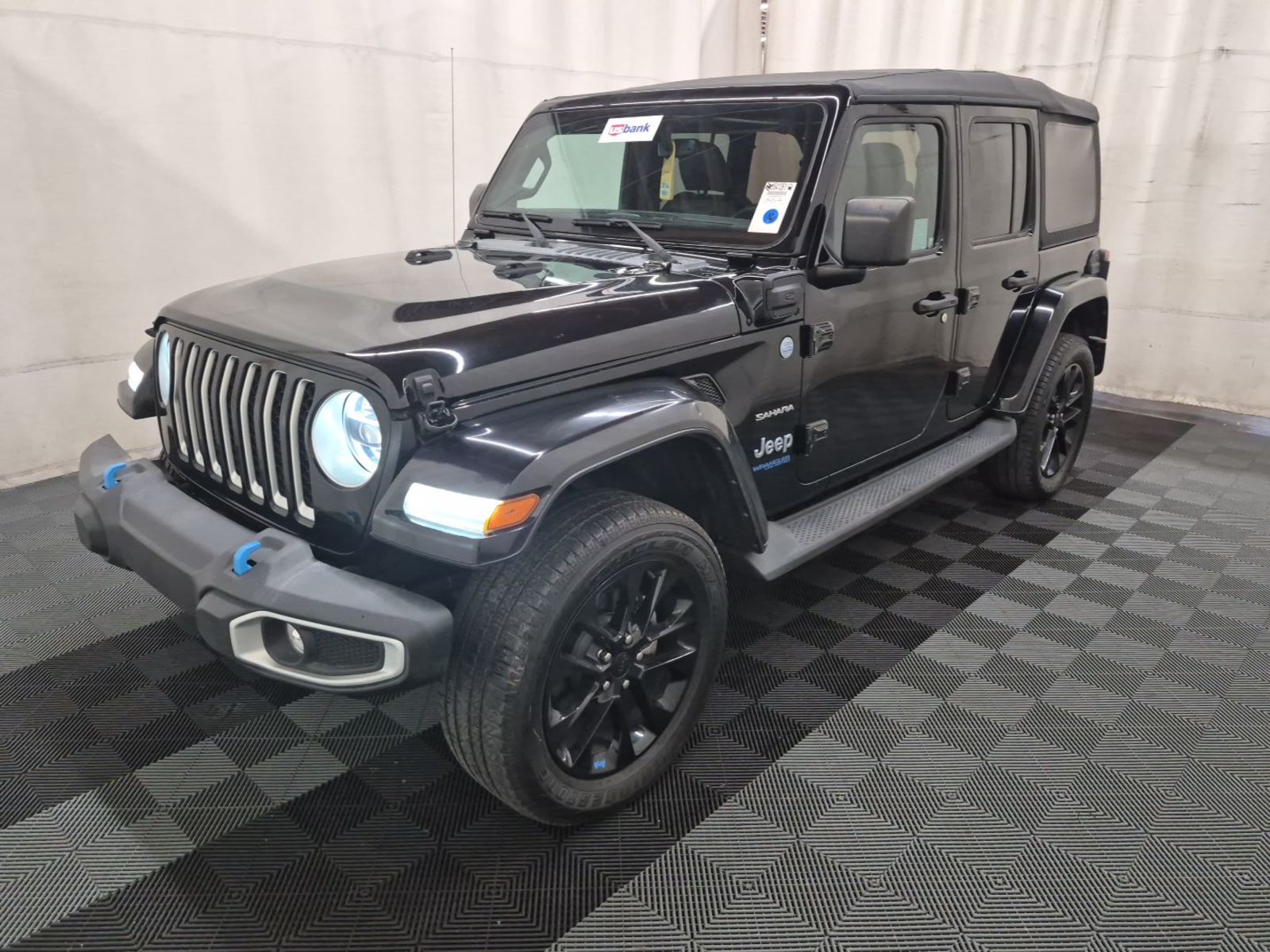 2022 Jeep Wrangler   AWD