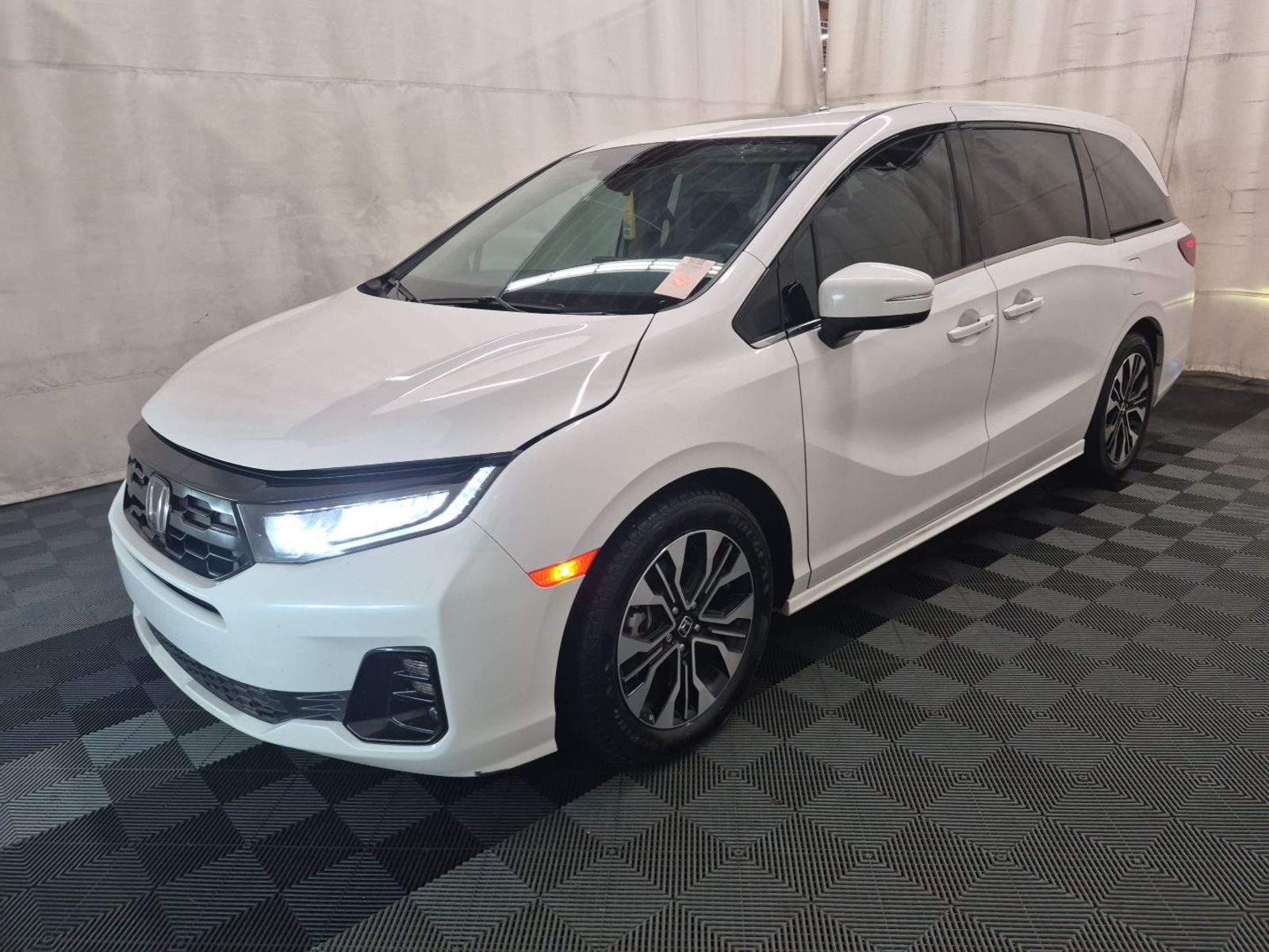 2026 Honda Odyssey  Elite FWD