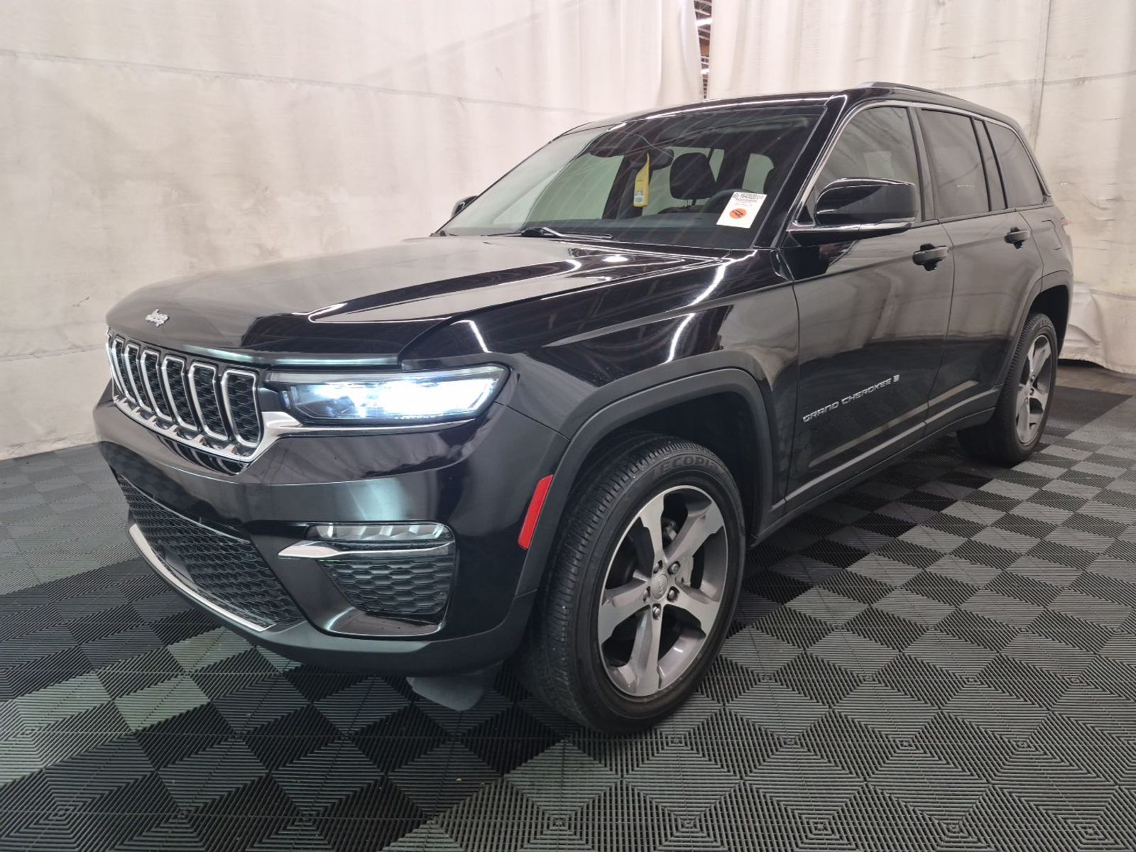 2023 Jeep Grand Cherokee  Limited RWD
