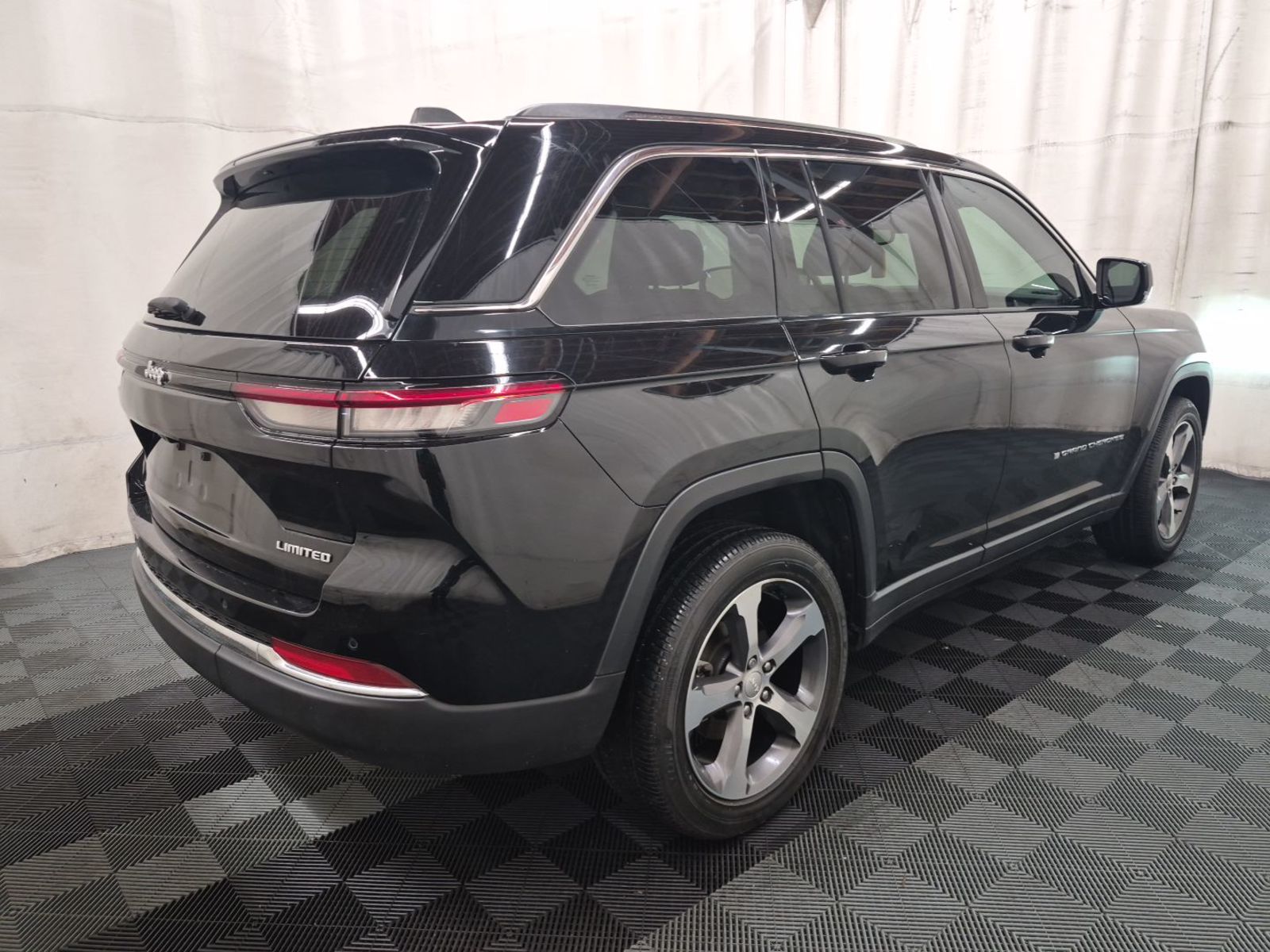 2023 Jeep Grand Cherokee  Limited RWD