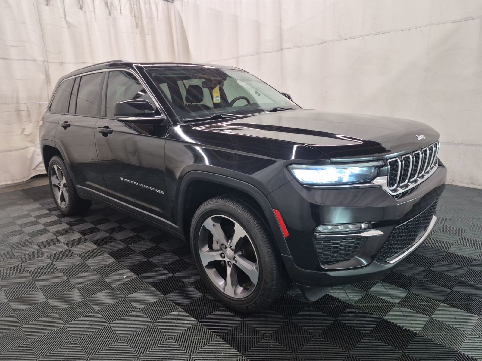 2023 Jeep Grand Cherokee  Limited RWD