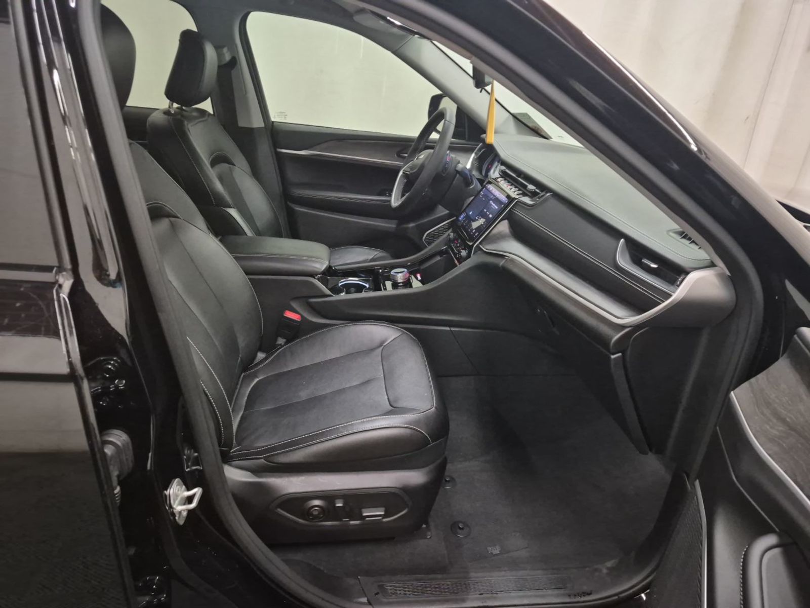 2023 Jeep Grand Cherokee  Limited RWD