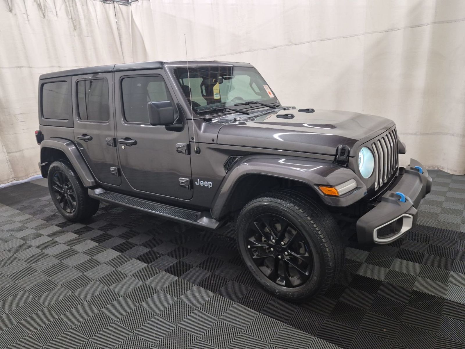2023 Jeep Wrangler   AWD