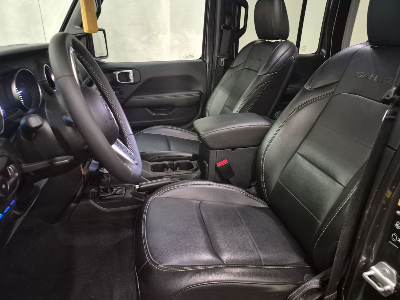 2023 Jeep Wrangler   AWD