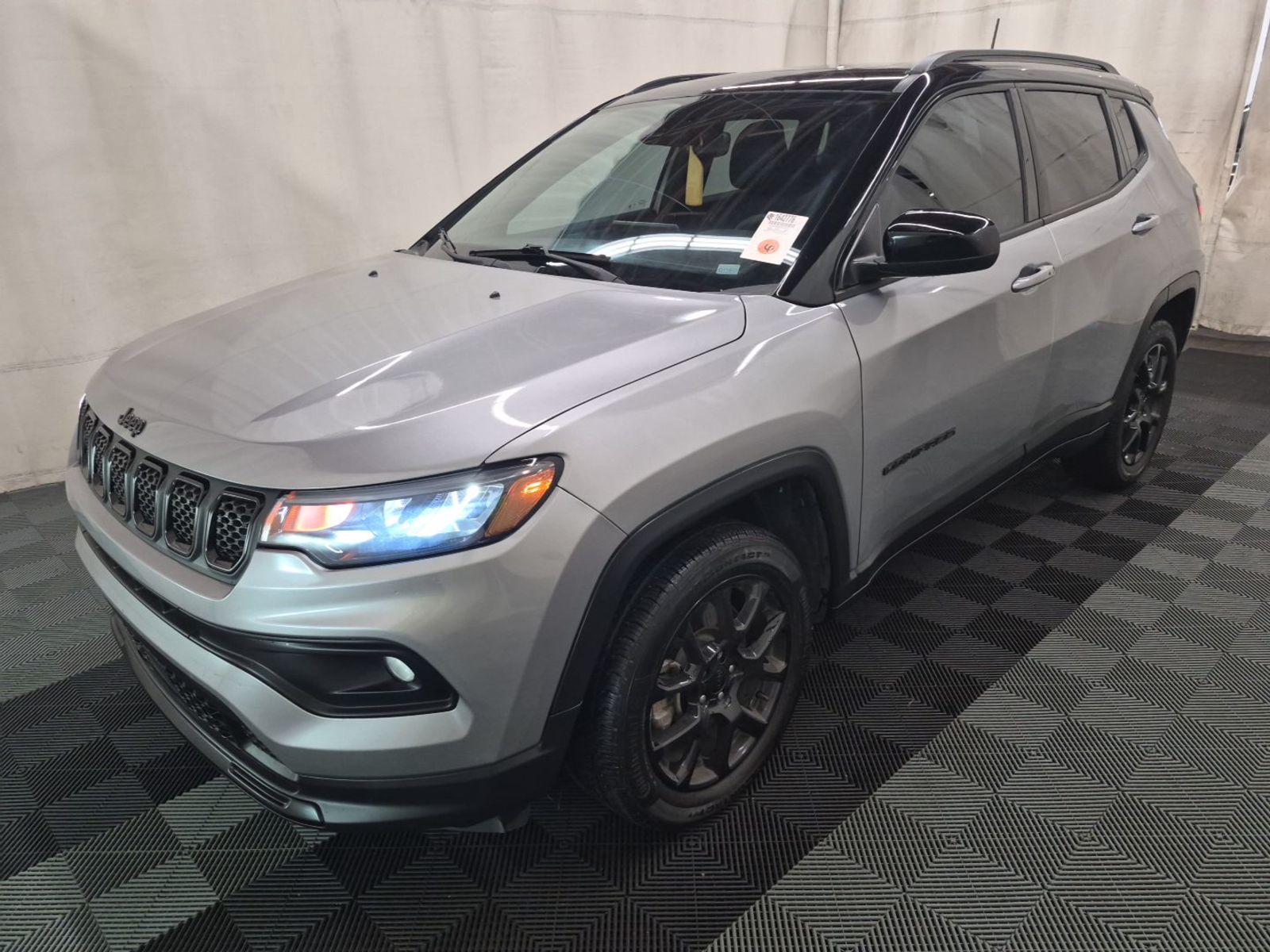2023 Jeep Compass   AWD
