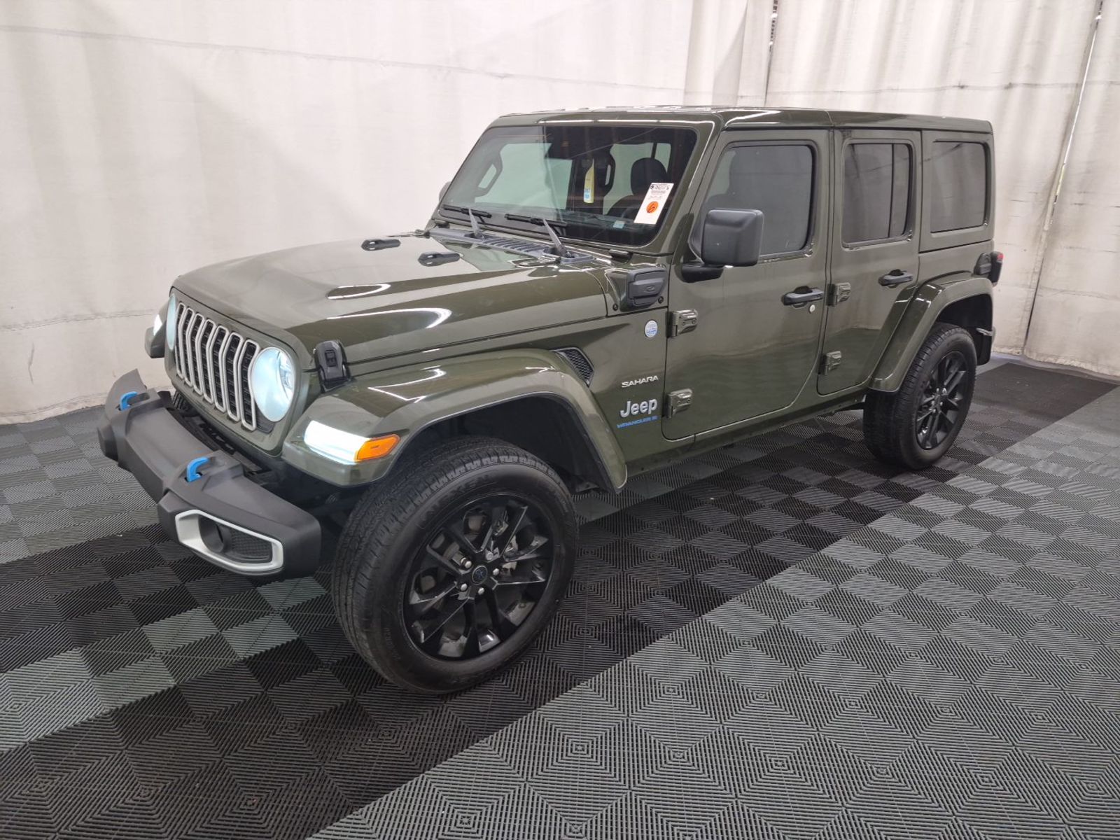 2024 Jeep Wrangler   AWD