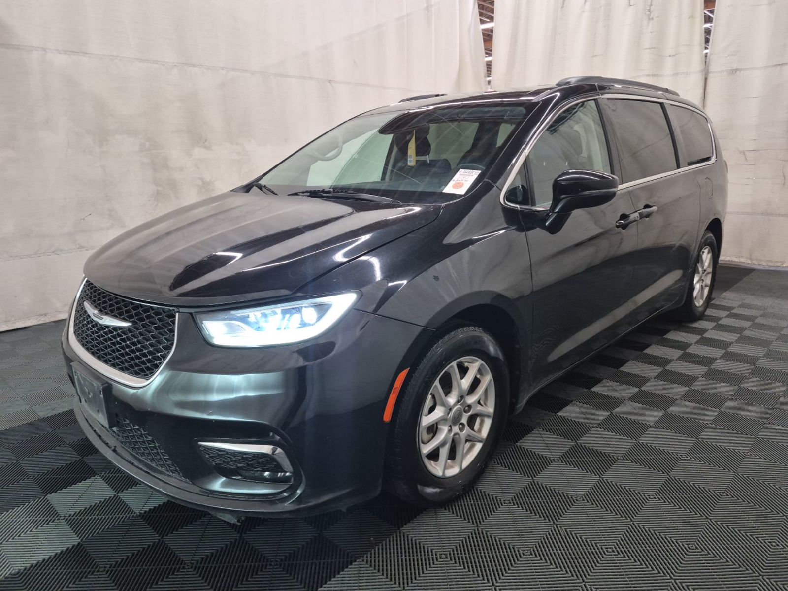 2022 Chrysler Pacifica  Touring L FWD