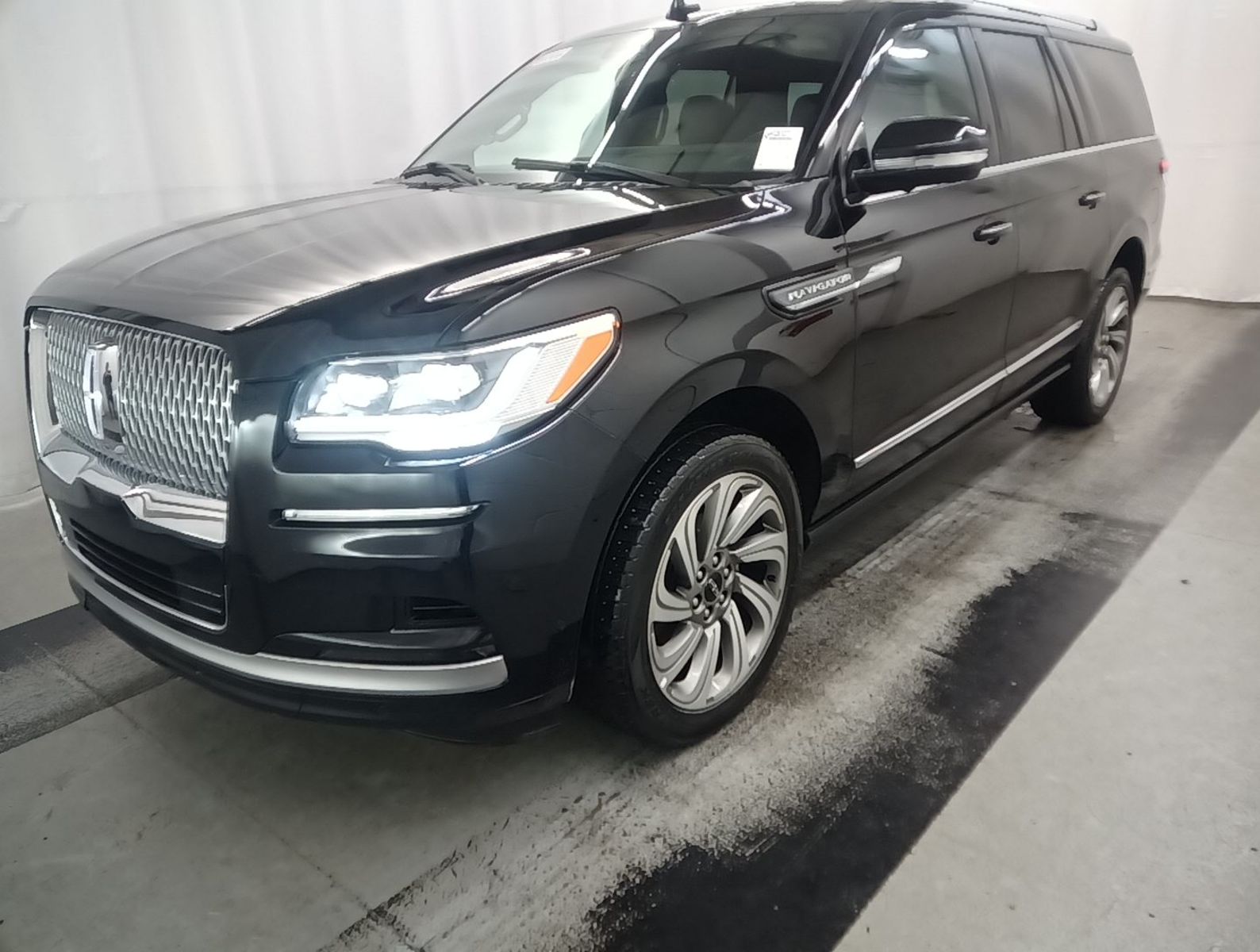 2023 Lincoln Navigator  Reserve AWD