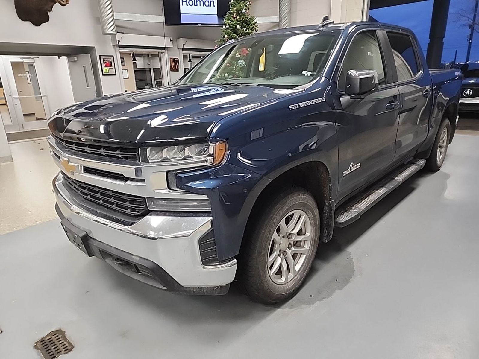 2020 Chevrolet Silverado 1500  LT AWD