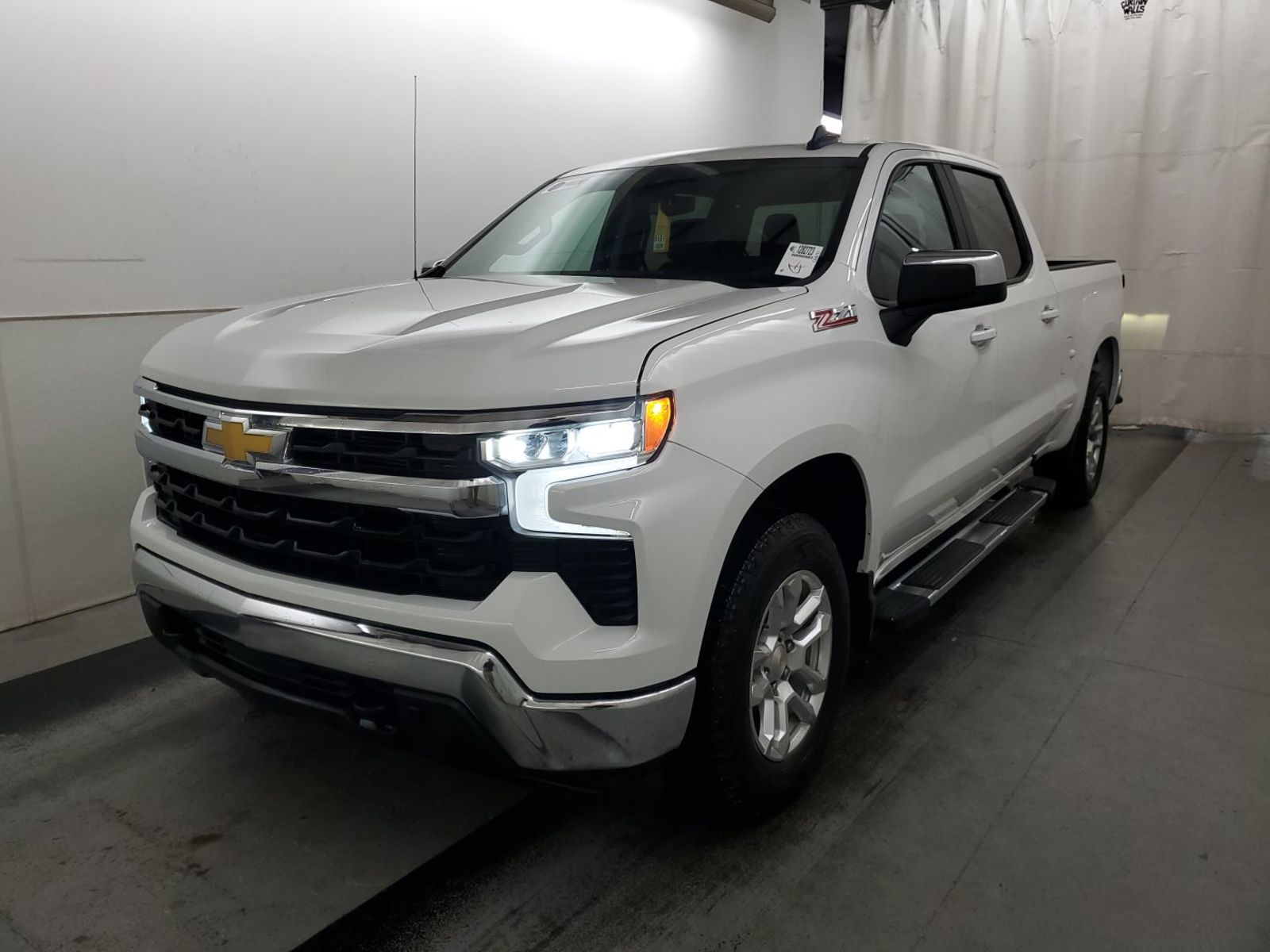 2025 Chevrolet Silverado 1500  LT AWD