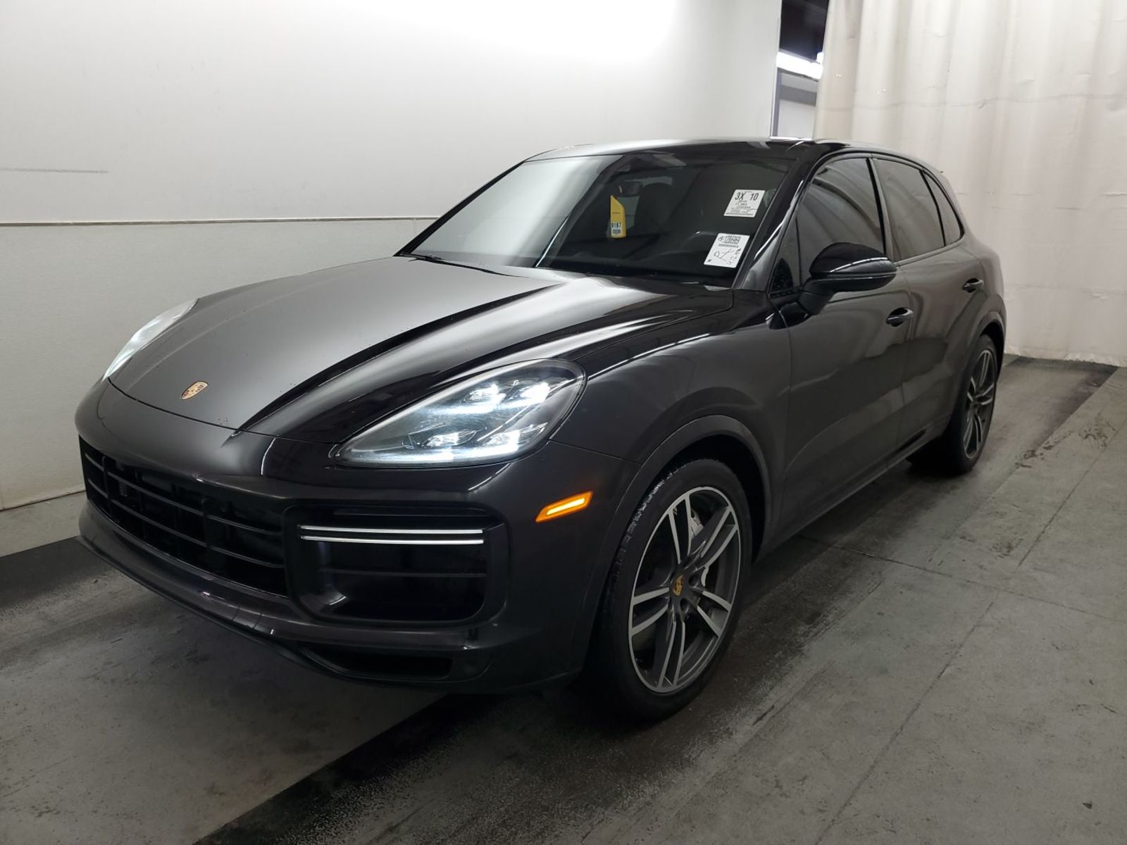 2019 Porsche cayenne  Turbo AWD